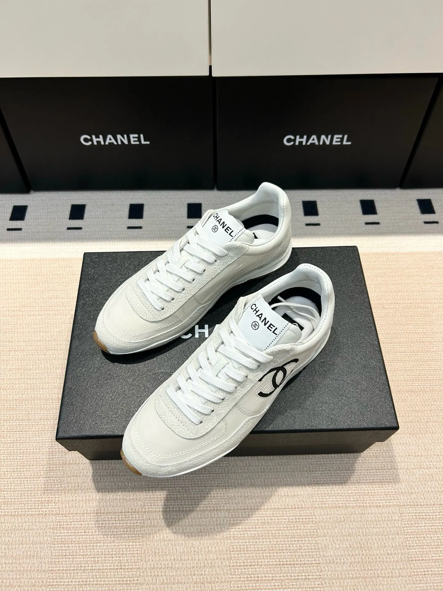 Chanel 雙C運動鞋(數字8) Chanel 雙C運動鞋(數字8)