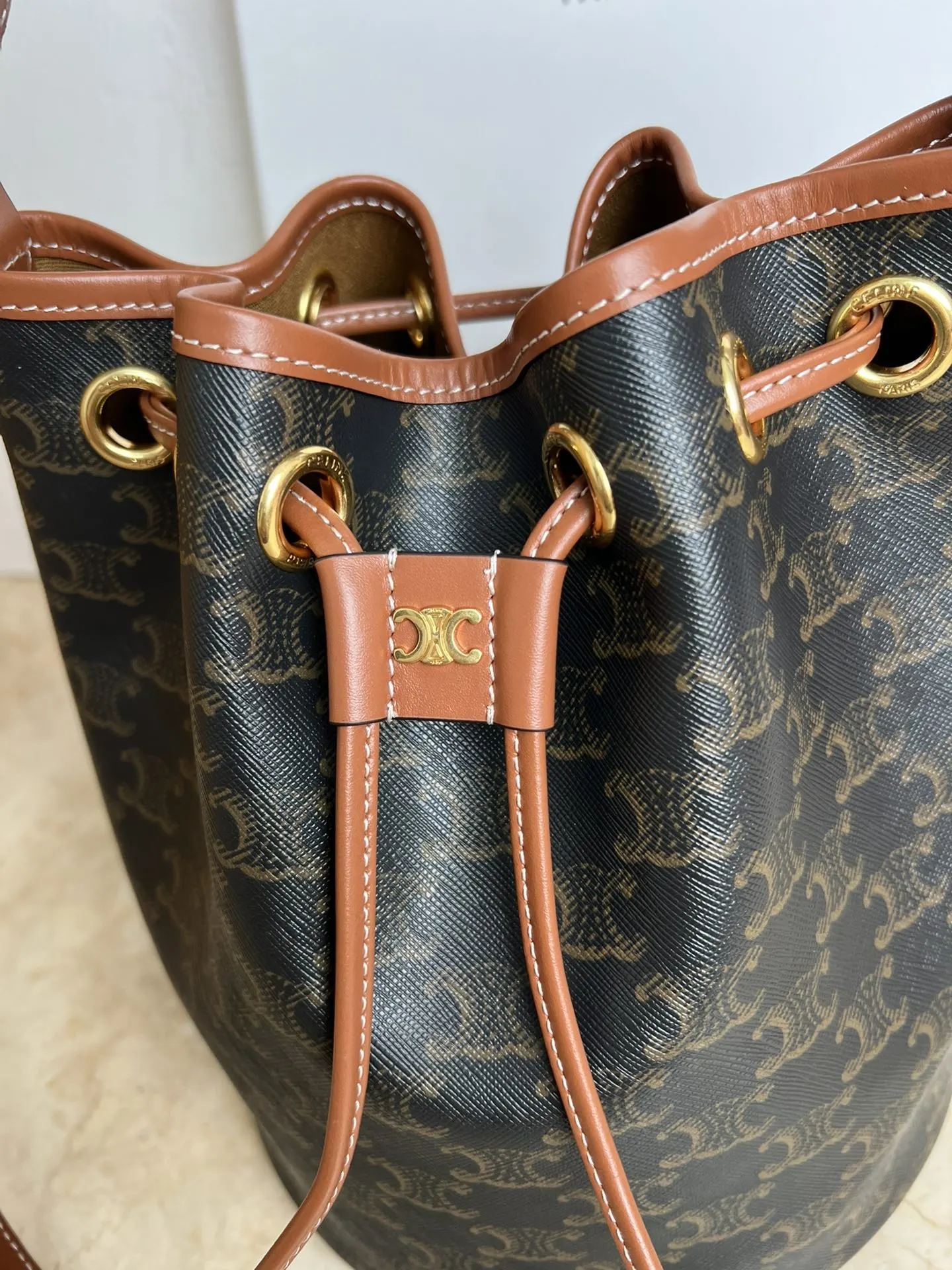 Celine 老花 金色 牛皮 水桶包 休闲水桶款