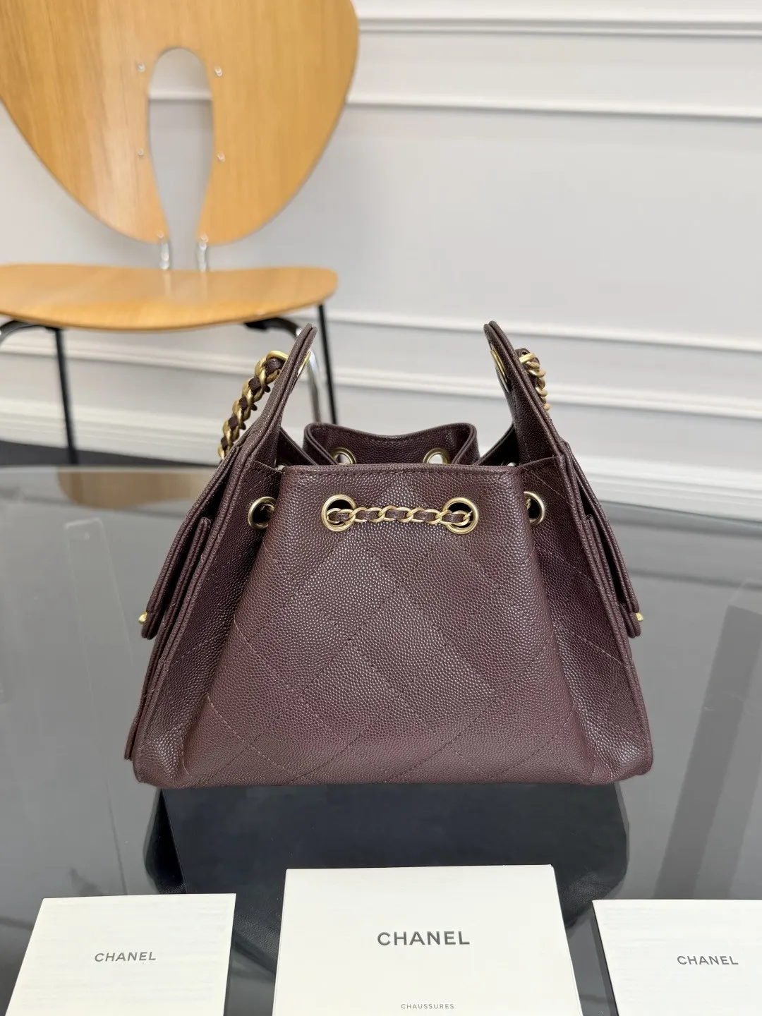 Chanel White Hobo Shoulder Bag Vintage Leather