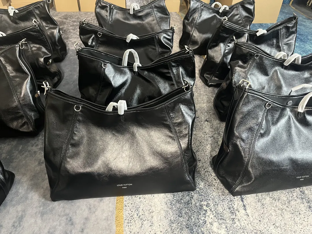CarryAll 羊皮 跳码渠道级 中号羊皮 Ca 腋下包 復古腋下背款