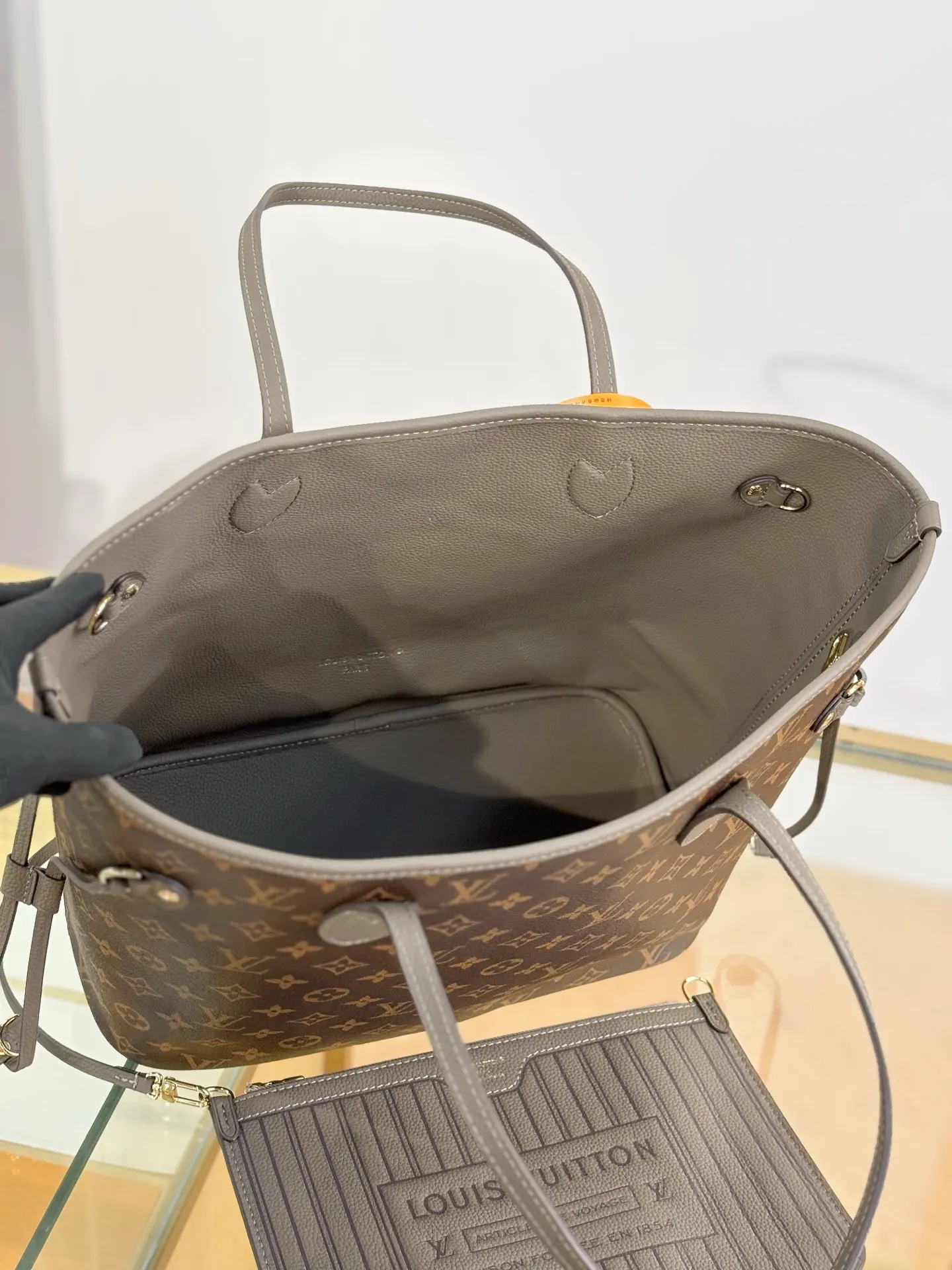 Neverfull 老花 灰色 腋下包 复古腋下背款