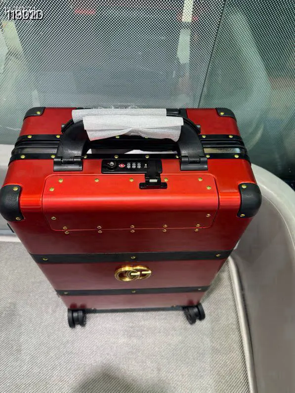 黑色 GUCCl 鋁镁合金登机箱 仅供出囗的 比官方抢 行李箱 旅行拉杆款 輕便出行款