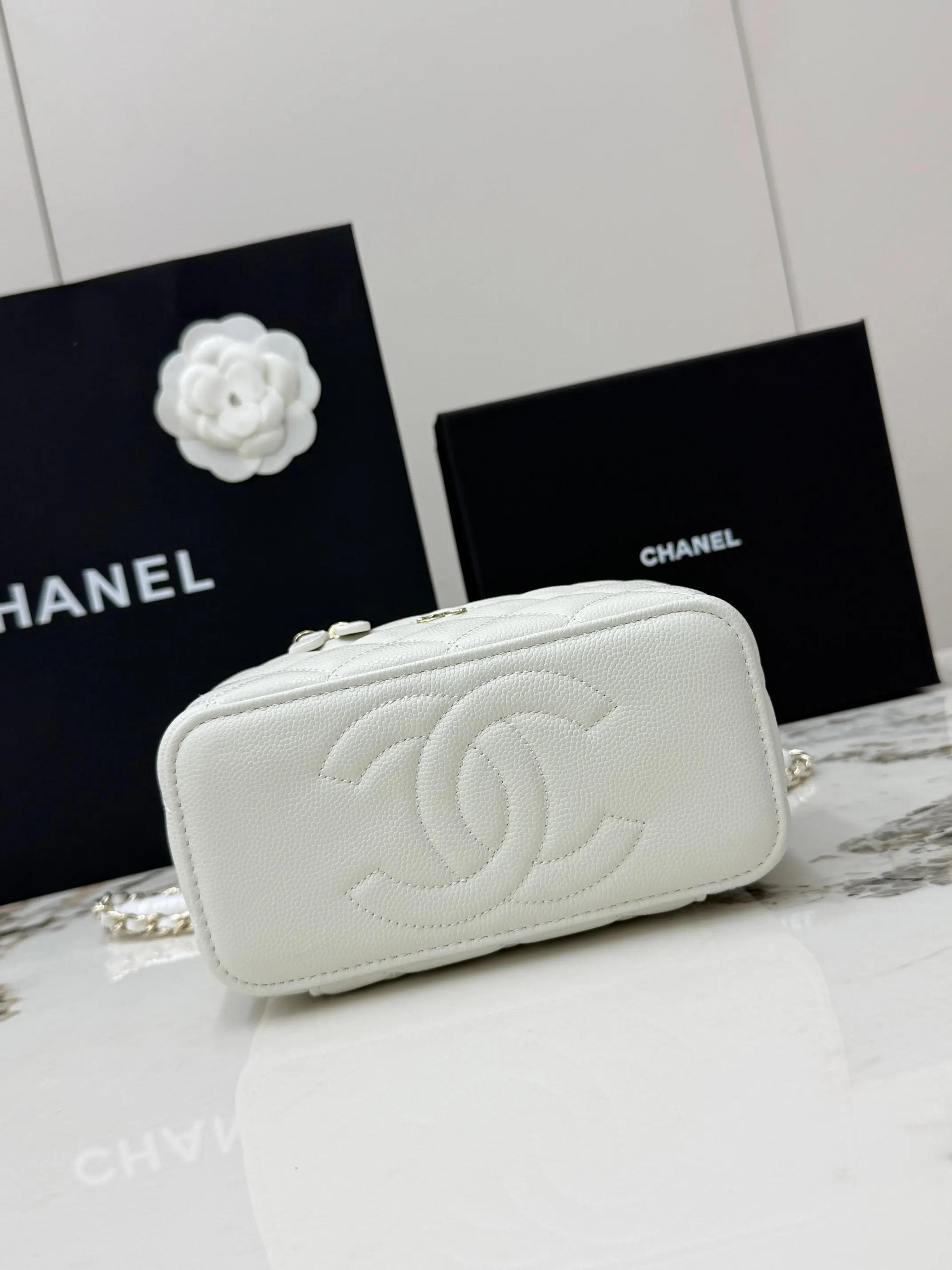 Chanel Gold Chain Bag Leather