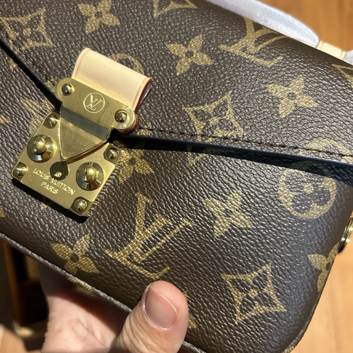 Chain Bag Leather