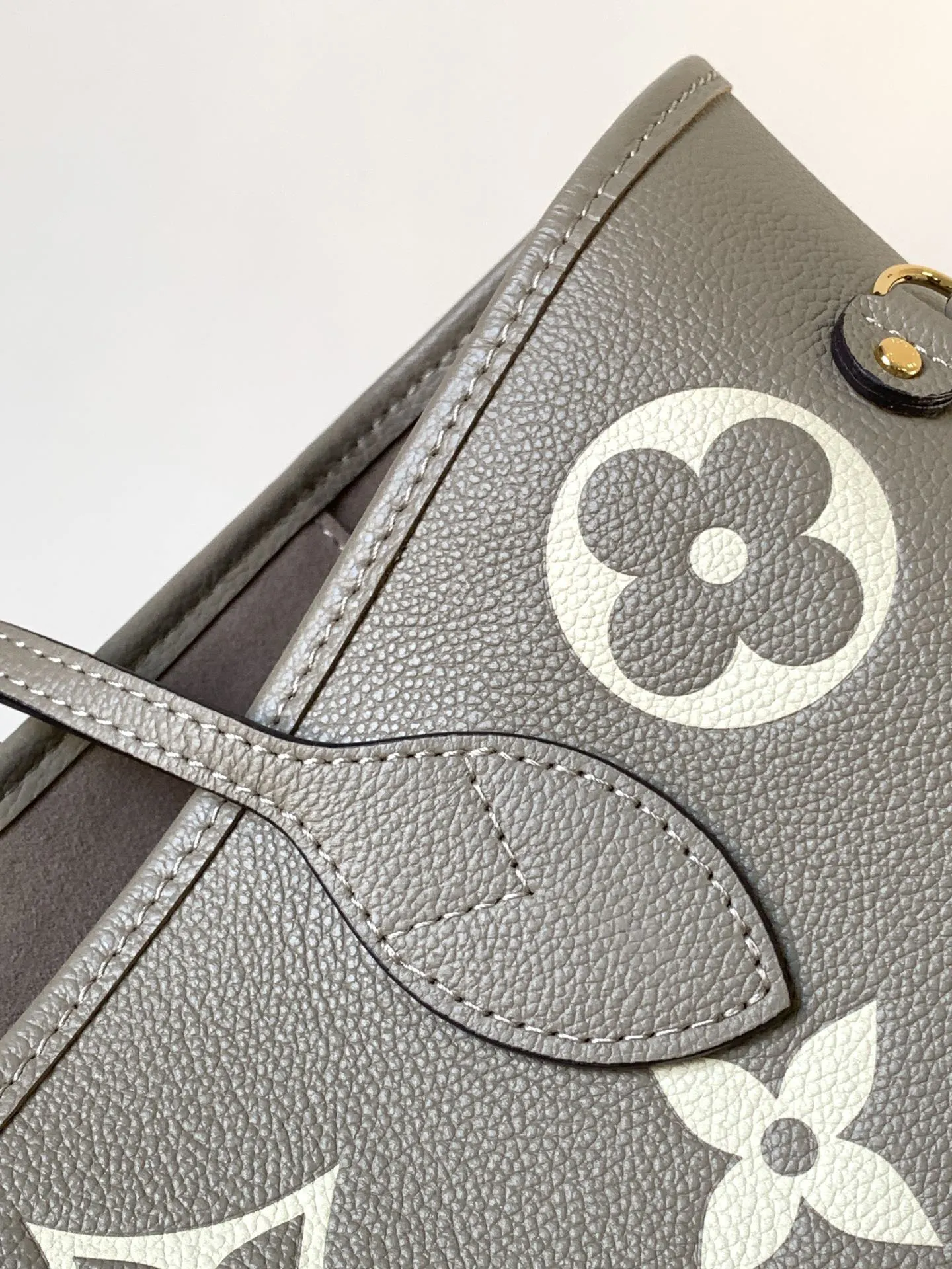 Neverfull 黑色 米白 手拿包 精致手拿款