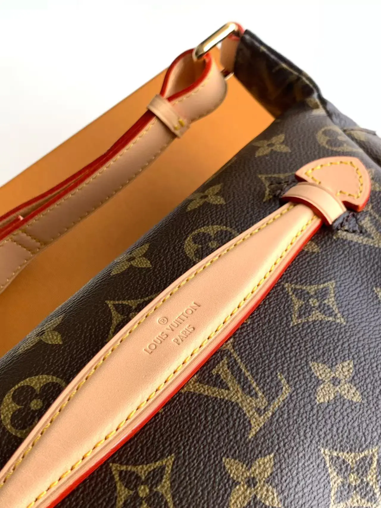 Louis Vuitton Gold Monogram Belt Bag Classic Casual Leather