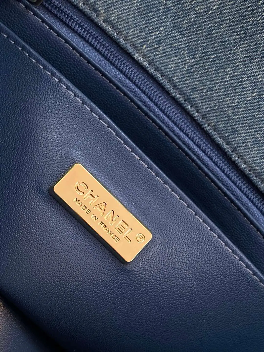 CHANEL 牛仔 丹宁 斜背包 輕便斜挎款