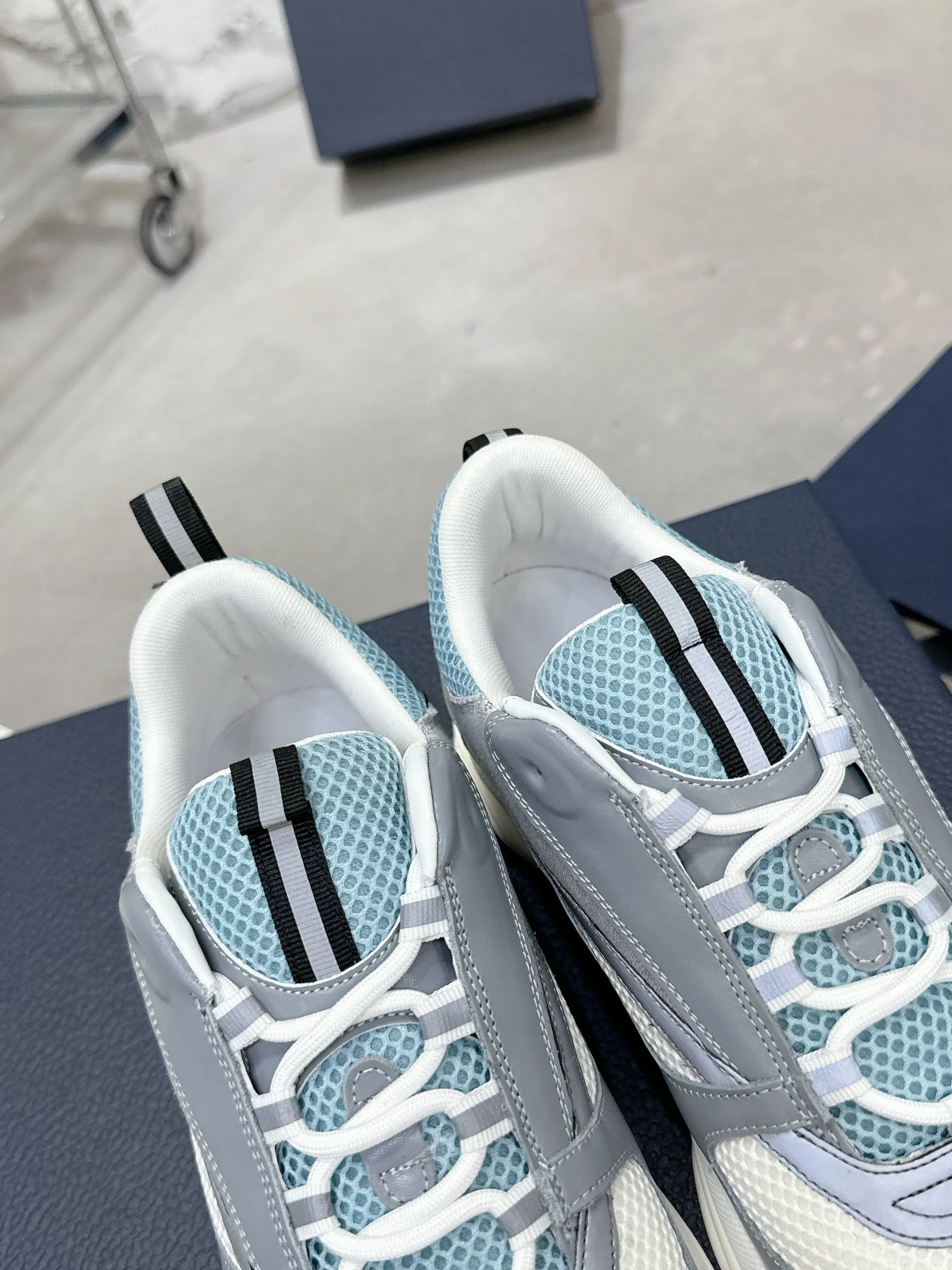 Dior B22 运动鞋