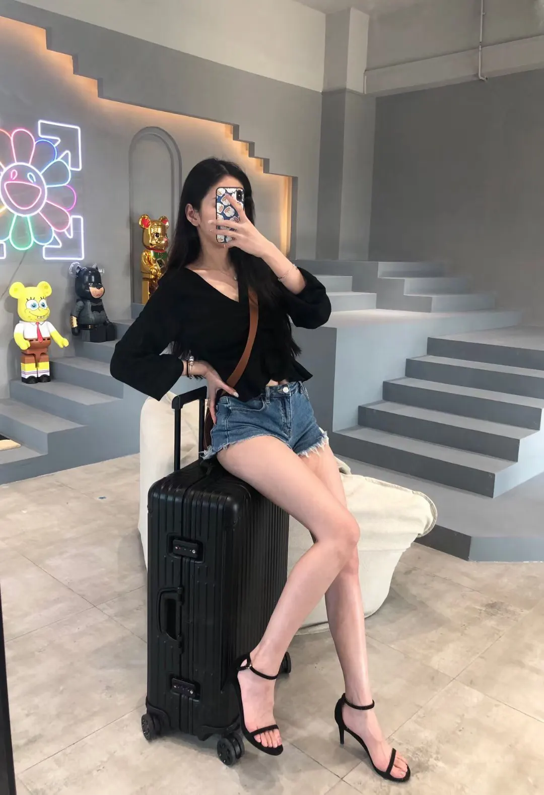 上身效果 行李箱 旅行拉杆款 輕便出行款(數字8) 上身效果 行李箱 旅行拉杆款 輕便出行款(數字8)