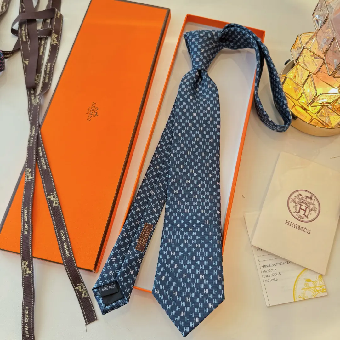 Hermès 橙色 领带 精致配饰