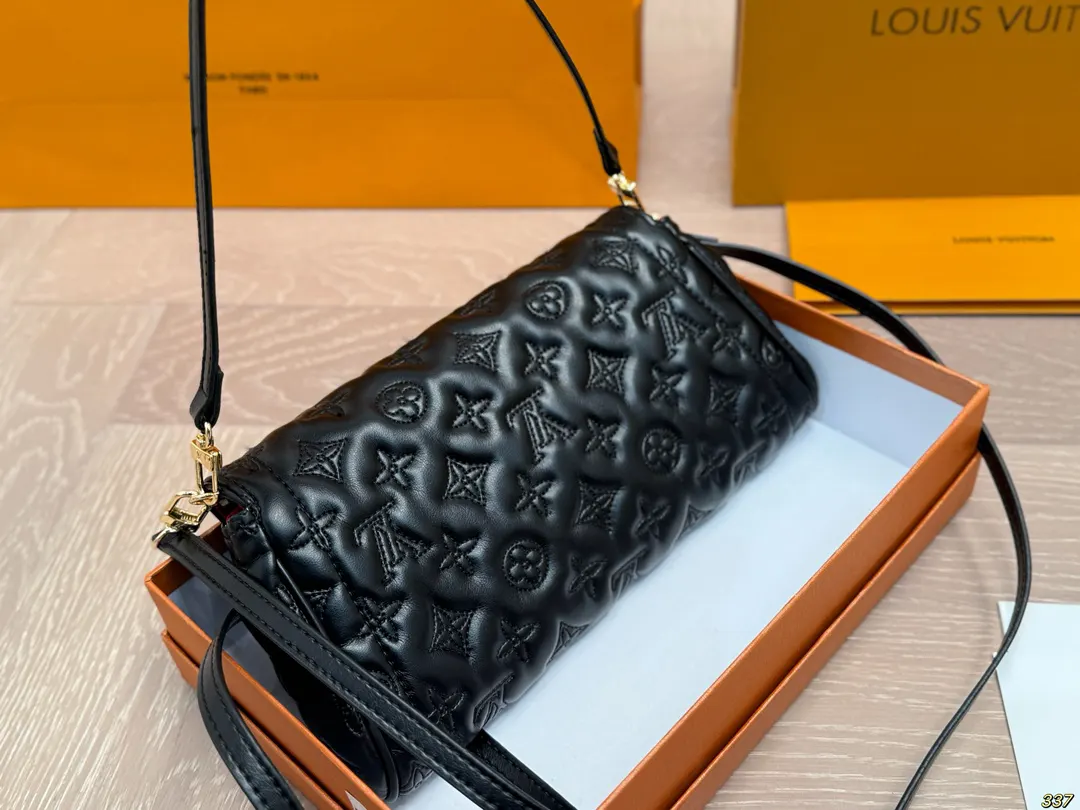 LV 盒 金盾曼哈顿中古腋下包 小金扣占据视觉感 复古腋下背款