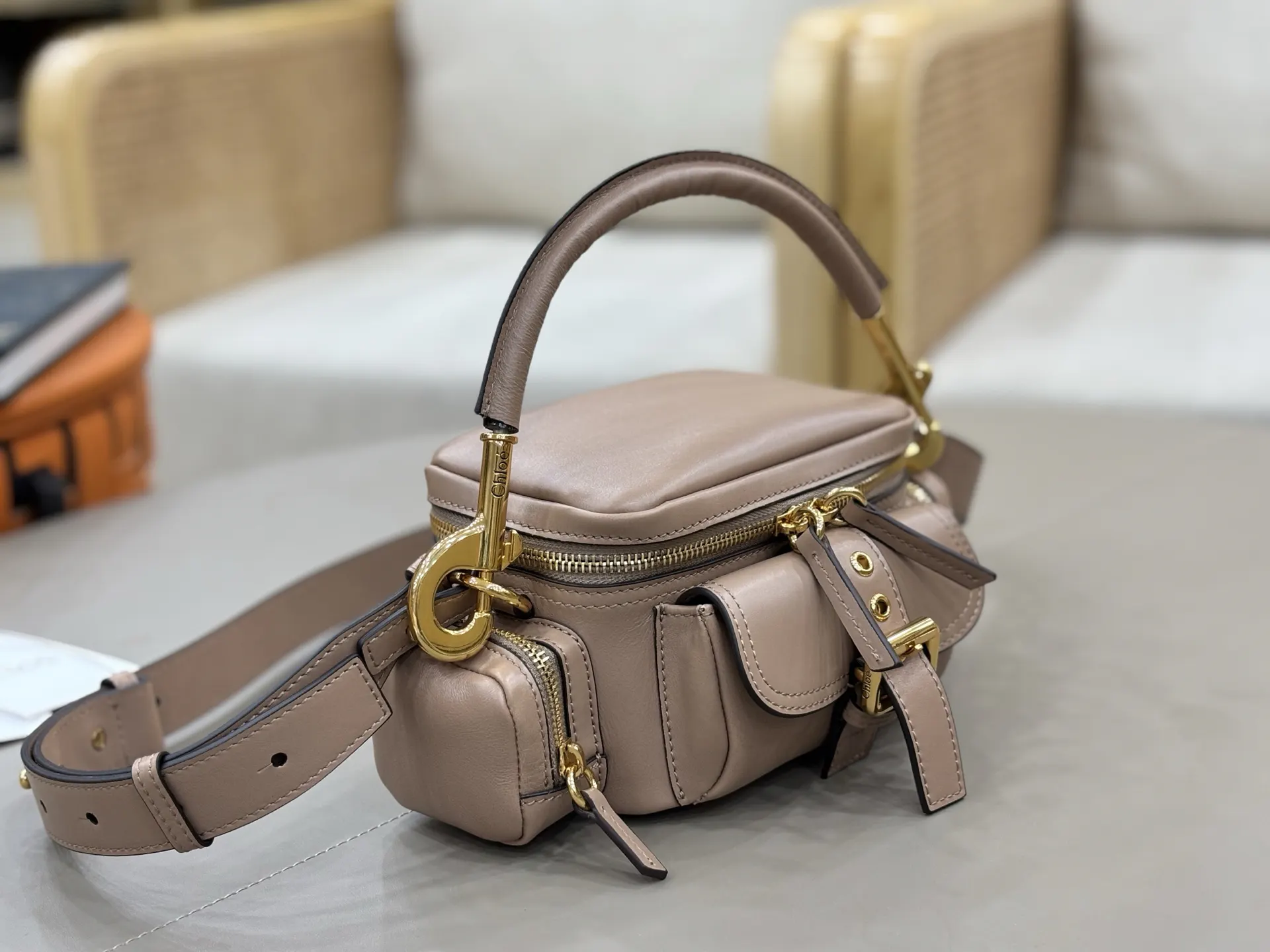 黑色 白色 Chloe Camera Bag 粉 斜背包 輕便斜挎款