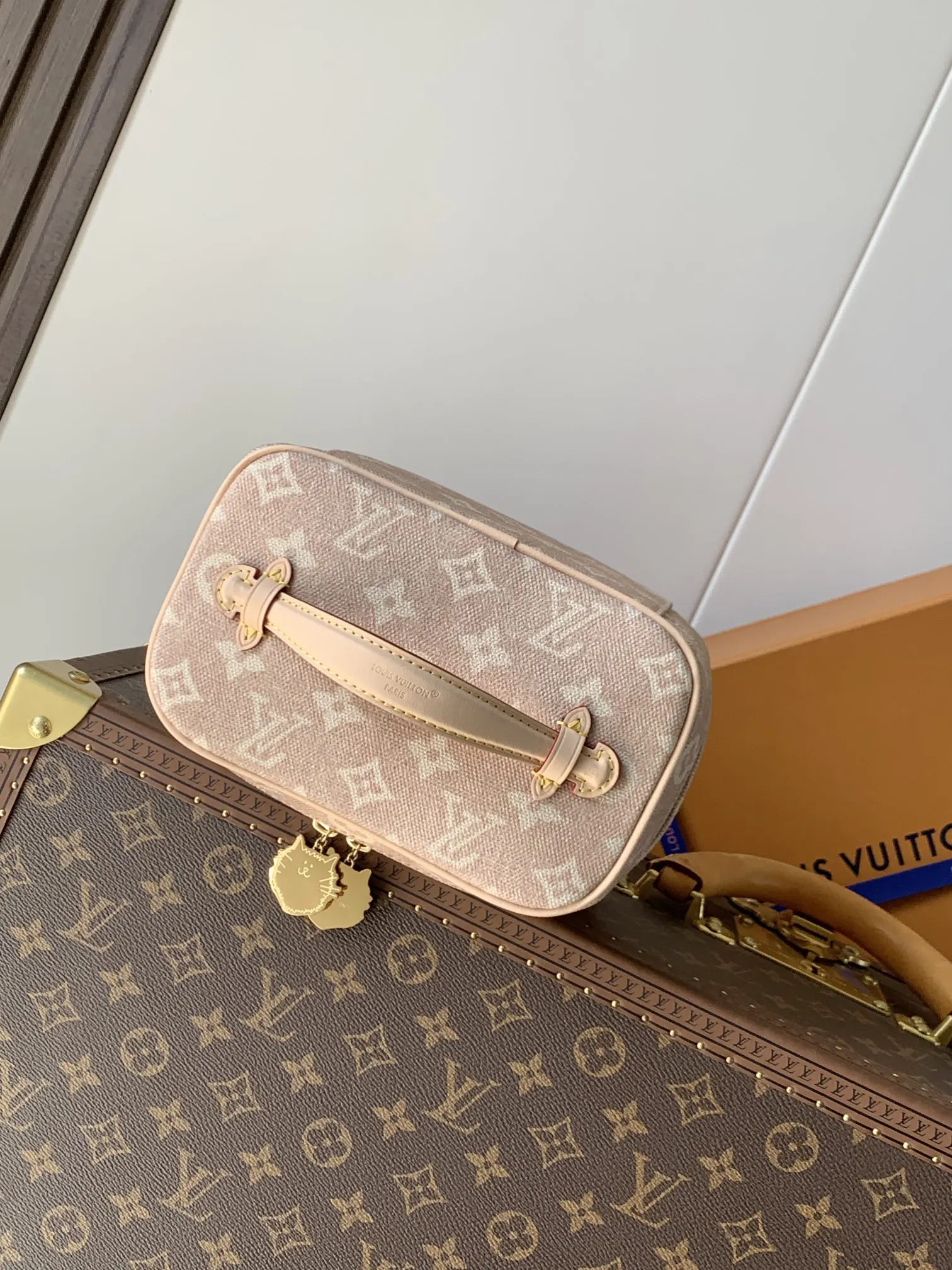 LV 牛皮 Nice 迷你 化妝包 便携收納款
