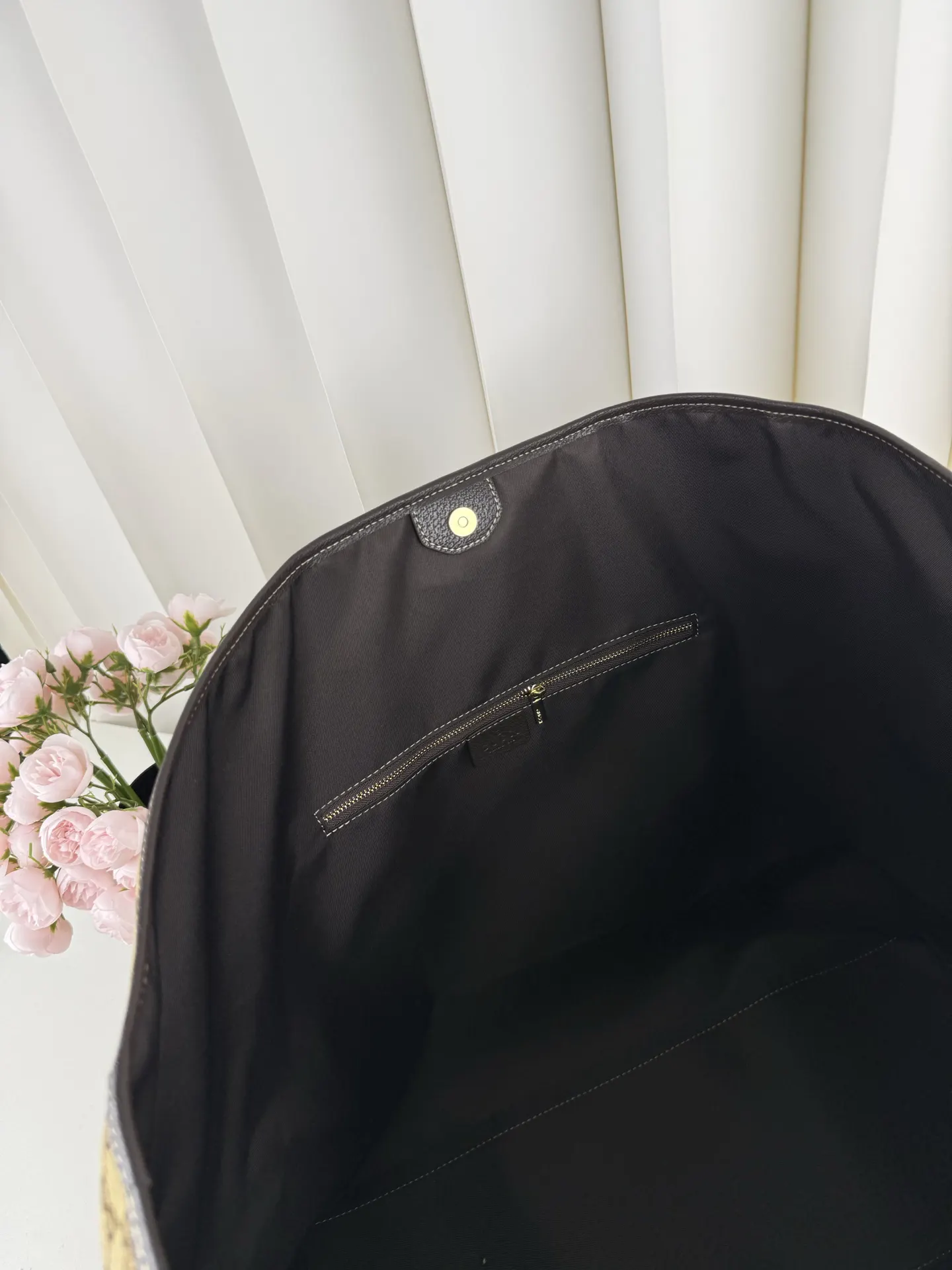 Gucci 老花 帆布 手柄皮質厚实 握感舒適 拉链顺滑 取物超方便 托特包 大容量托特款(數字9) Gucci 老花 帆布 手柄皮質厚实 握感舒適 拉链顺滑 取物超方便 托特包 大容量托特款(數字9)