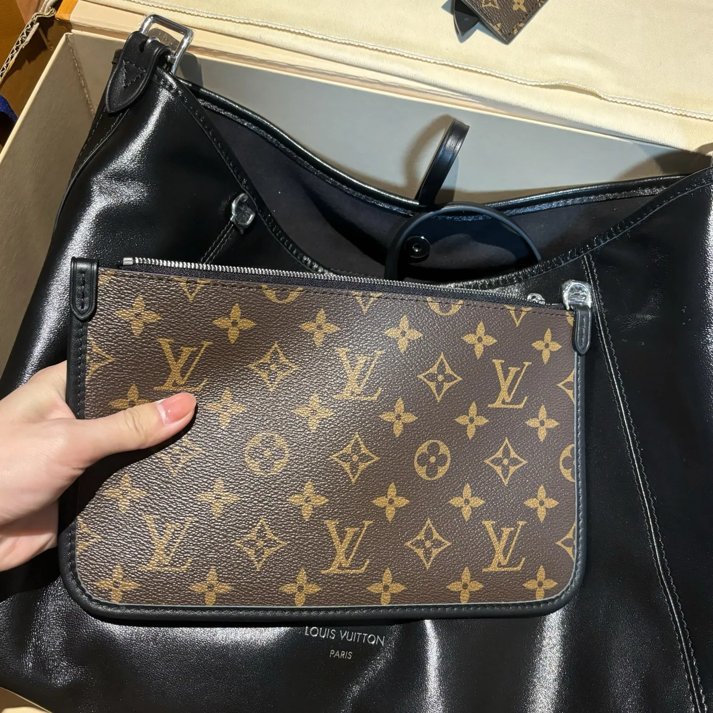 CarryAll 羊皮 中号羊皮 Dark中号 水桶包 休闲水桶款