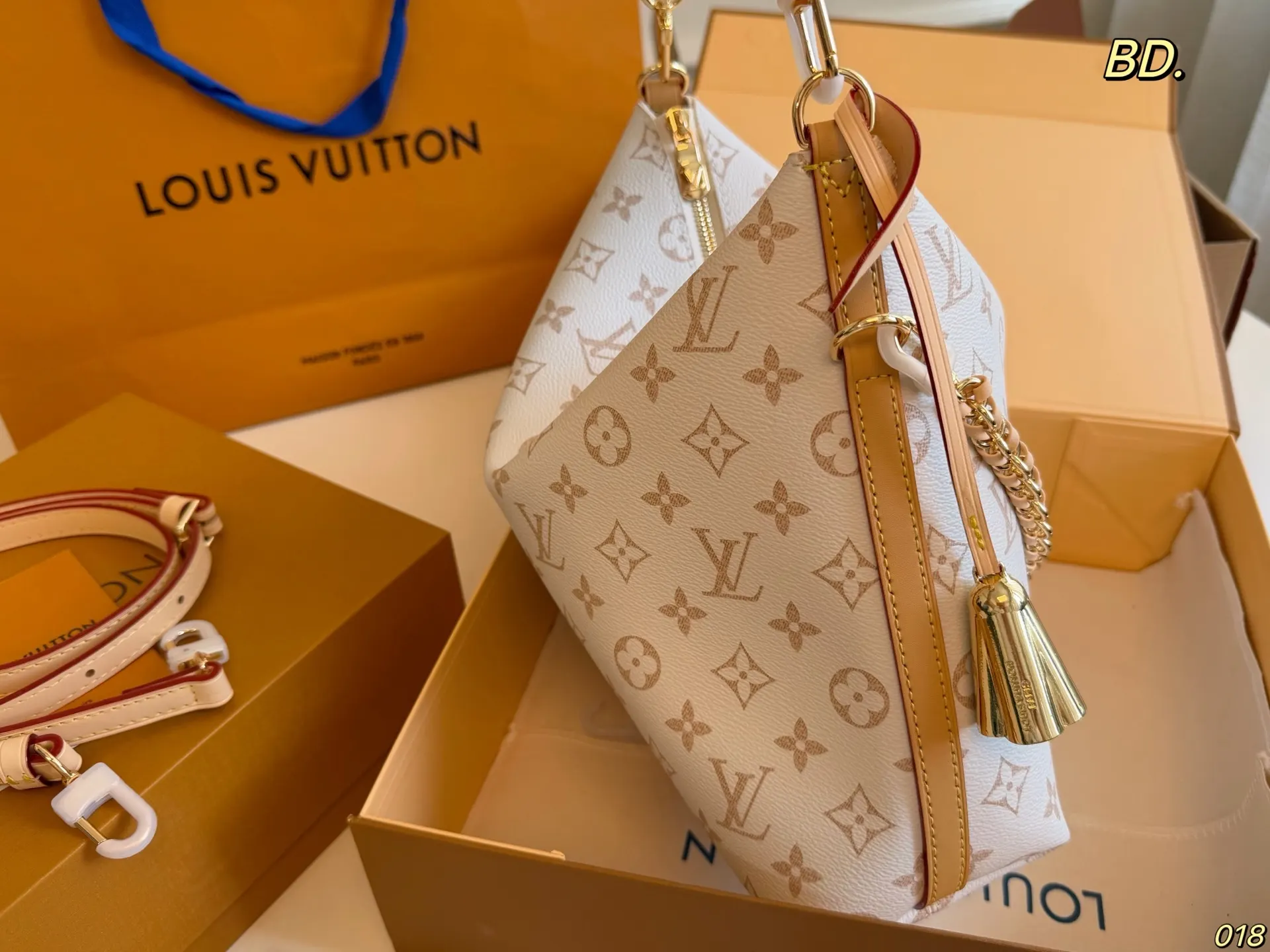 LV 掛件 × Mul 鏈條包 精致鏈條款