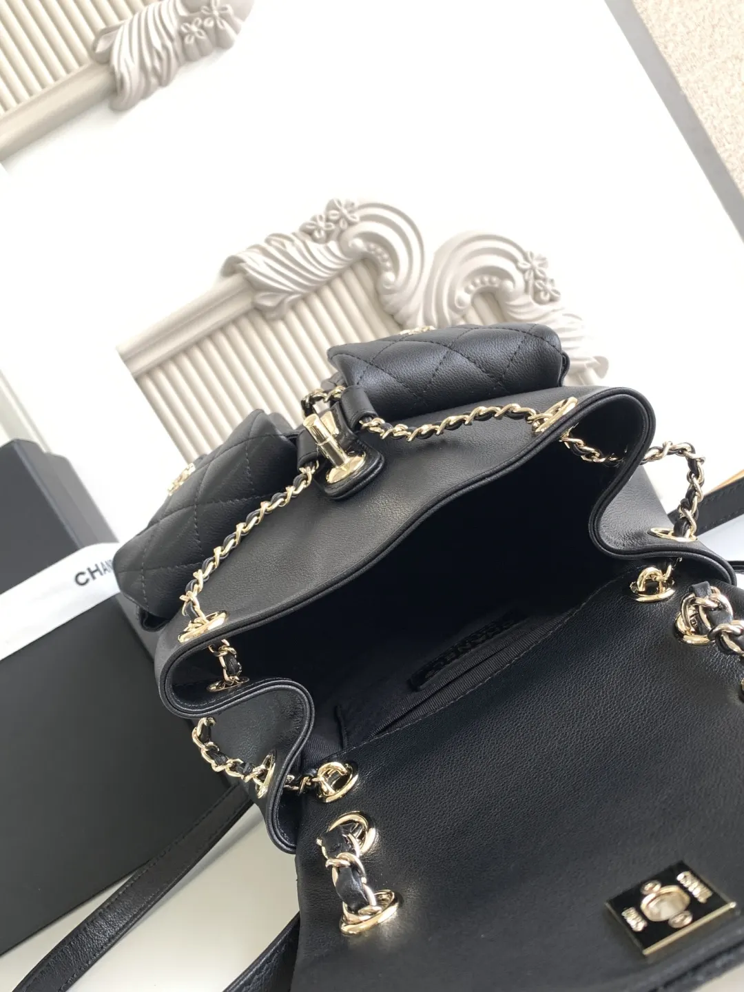 CHANEL 小牛皮 雙肩包 实用雙肩款(數字9) CHANEL 小牛皮 雙肩包 实用雙肩款(數字9)