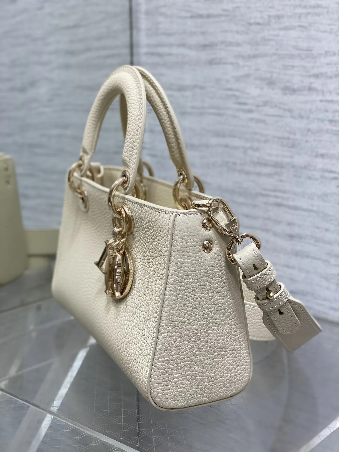 Dior 黑色 牛皮 进口 牛皮横款戴妃包 Lady 手提包 通勤手提款