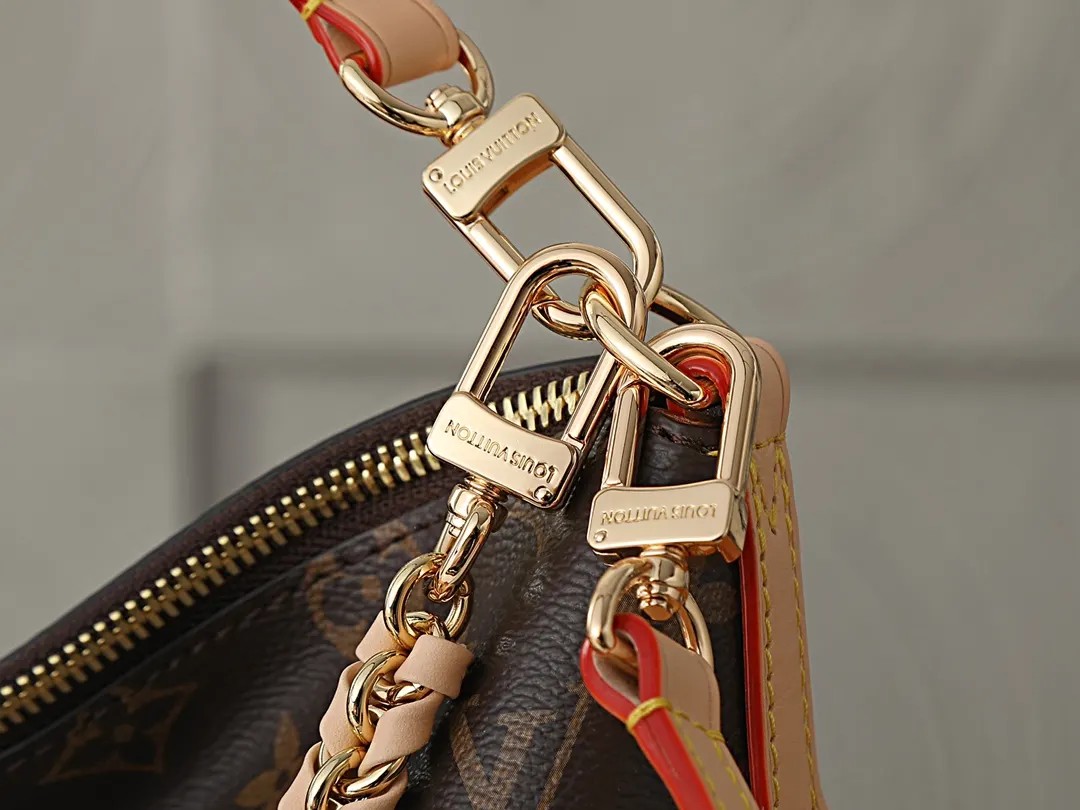 LV chain bag, shoulder crossbody model Image 5 LV chain bag, shoulder crossbody model Image 5