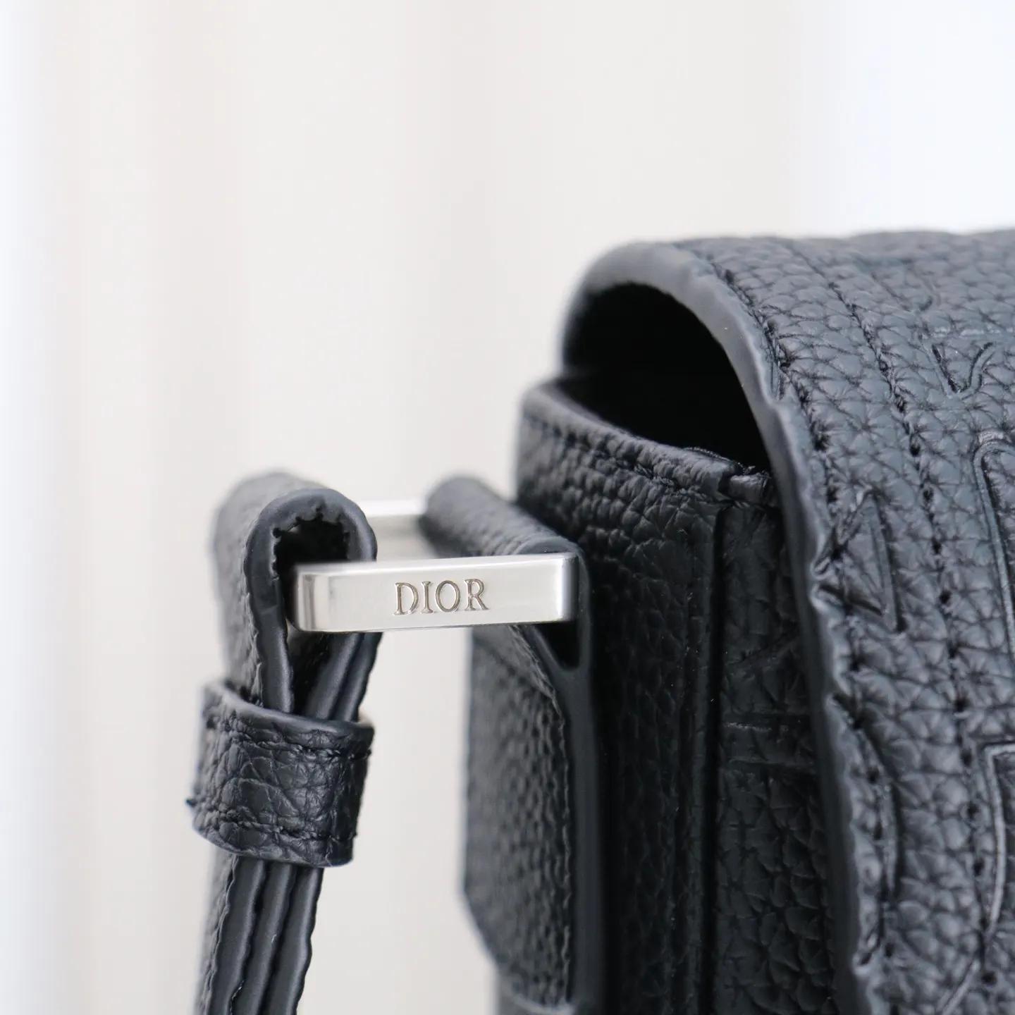 Dior Saddle 黑色简约信使包 经典翻盖 斜挎包
