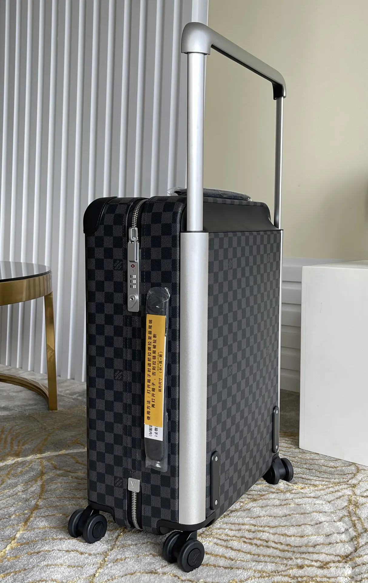 Louis Vuitton Suitcase Travel Lightweight Image 3 Louis Vuitton Suitcase Travel Lightweight Image 3