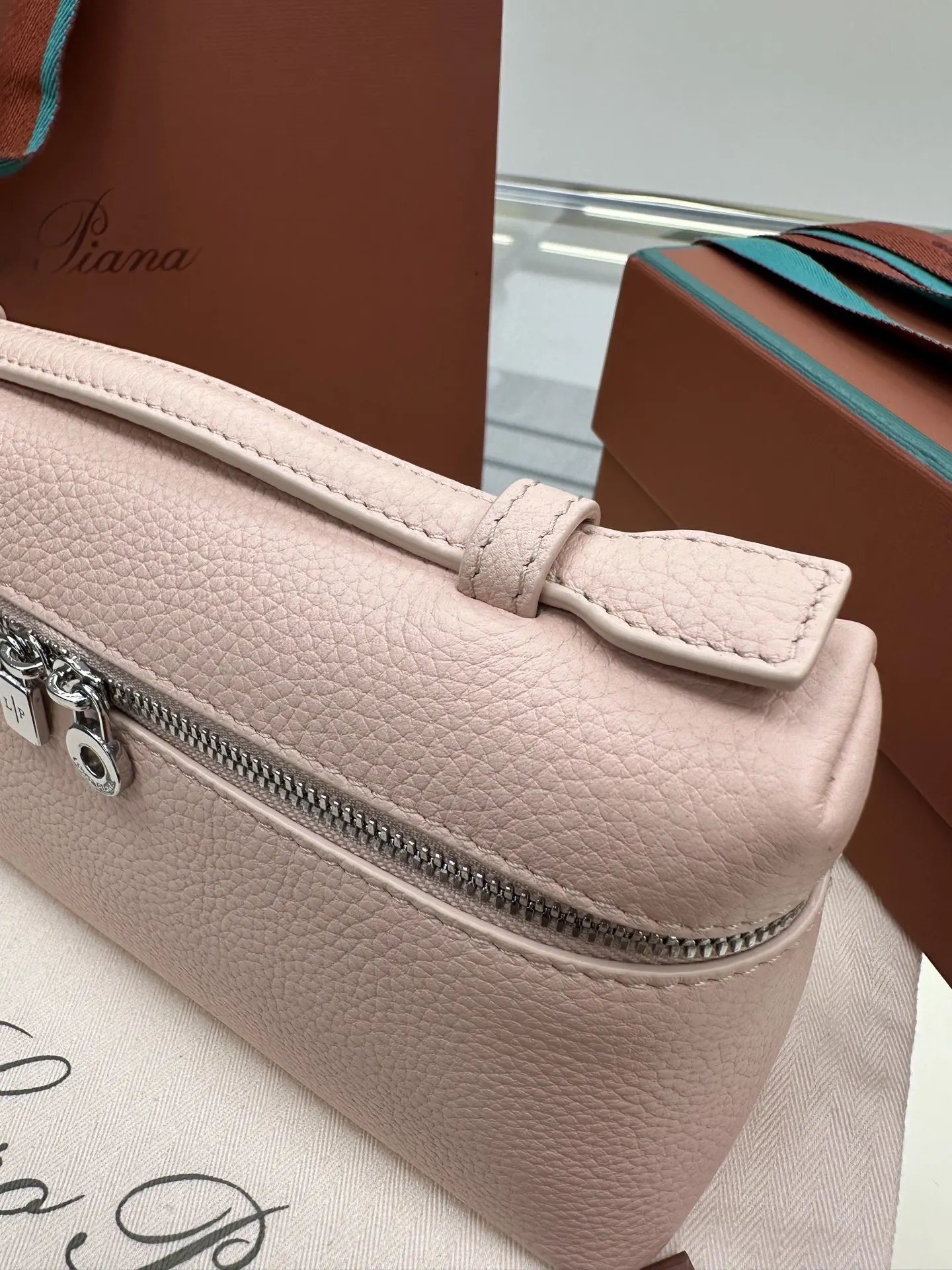 Crossbody Bag Lightweight Leather