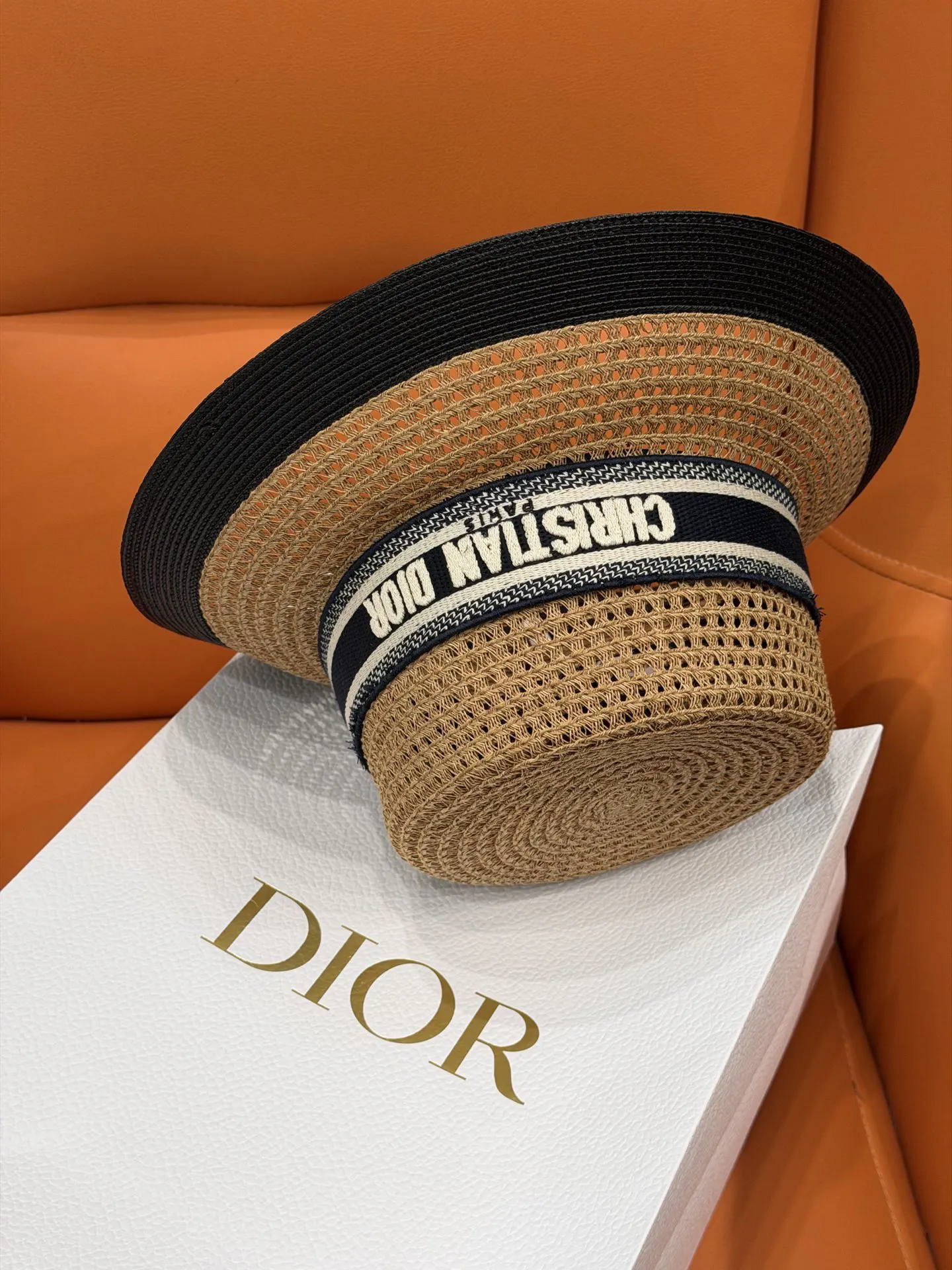 Dior 草编渔夫帽 黑色织带 帽子