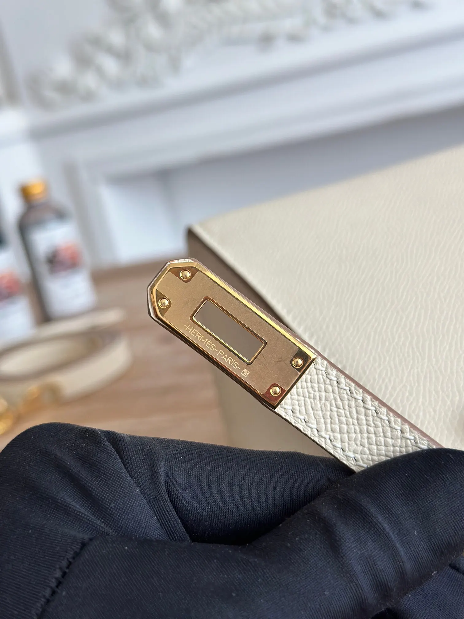 Hermès Kelly Top Handle Bag Classic Leather