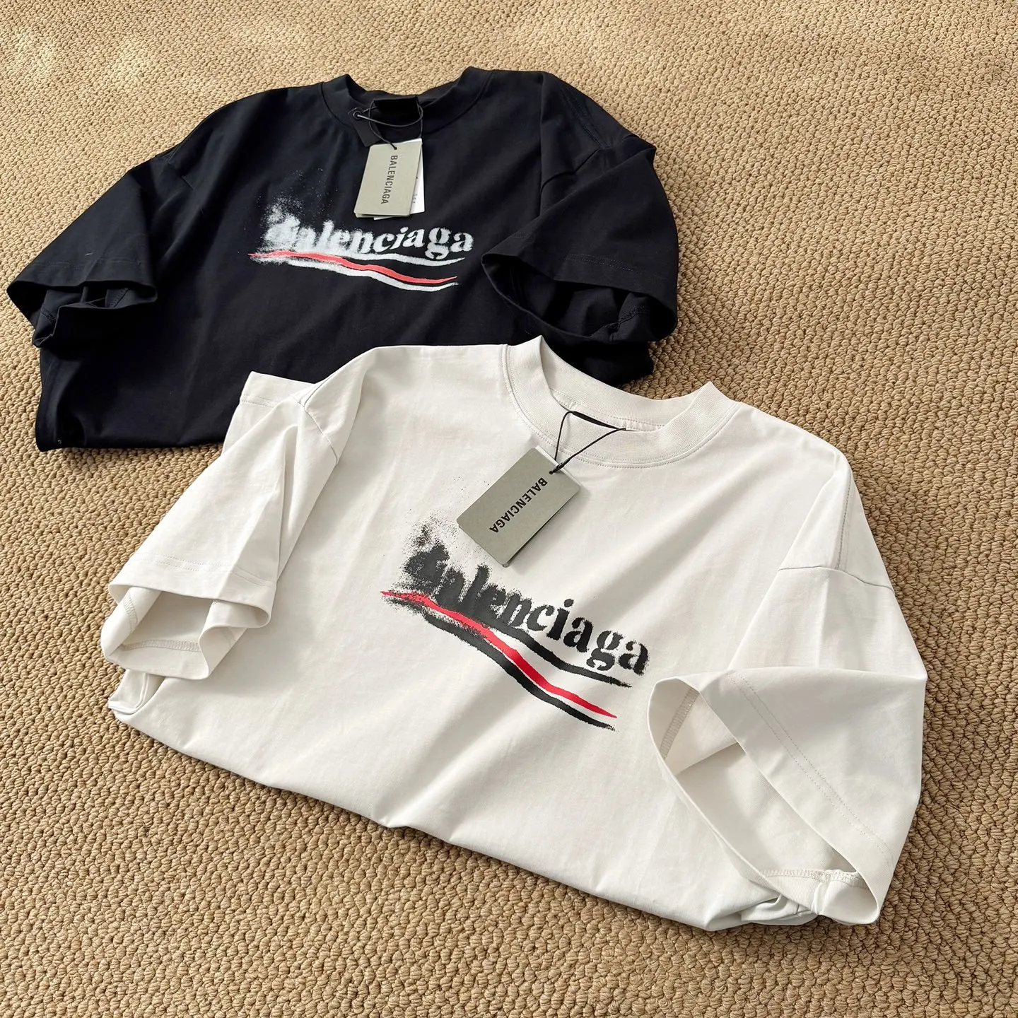 Balenciaga 黑色 短袖T恤(數字7) Balenciaga 黑色 短袖T恤(數字7)