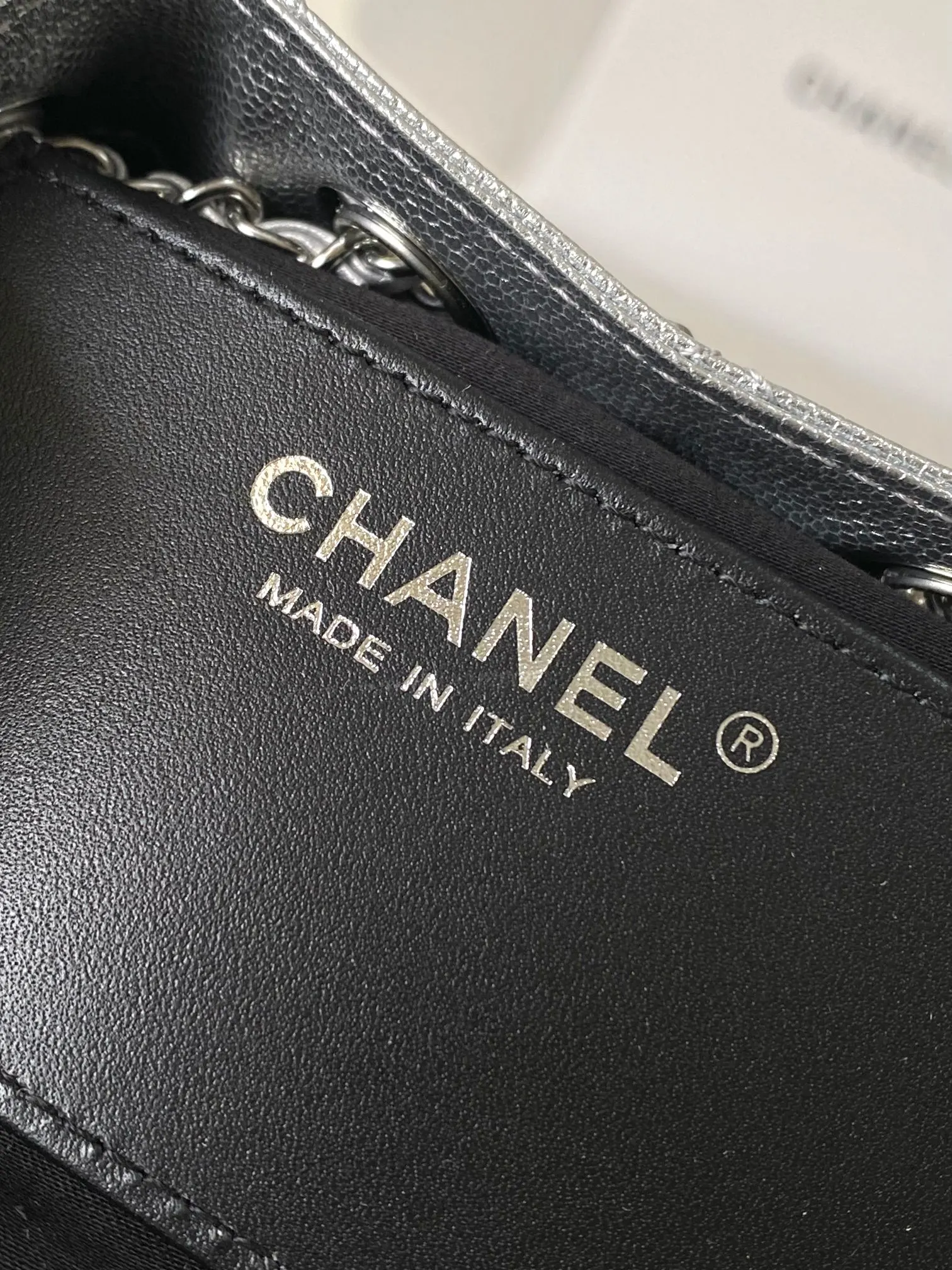 Chanel 銀色 皮革 腋下包