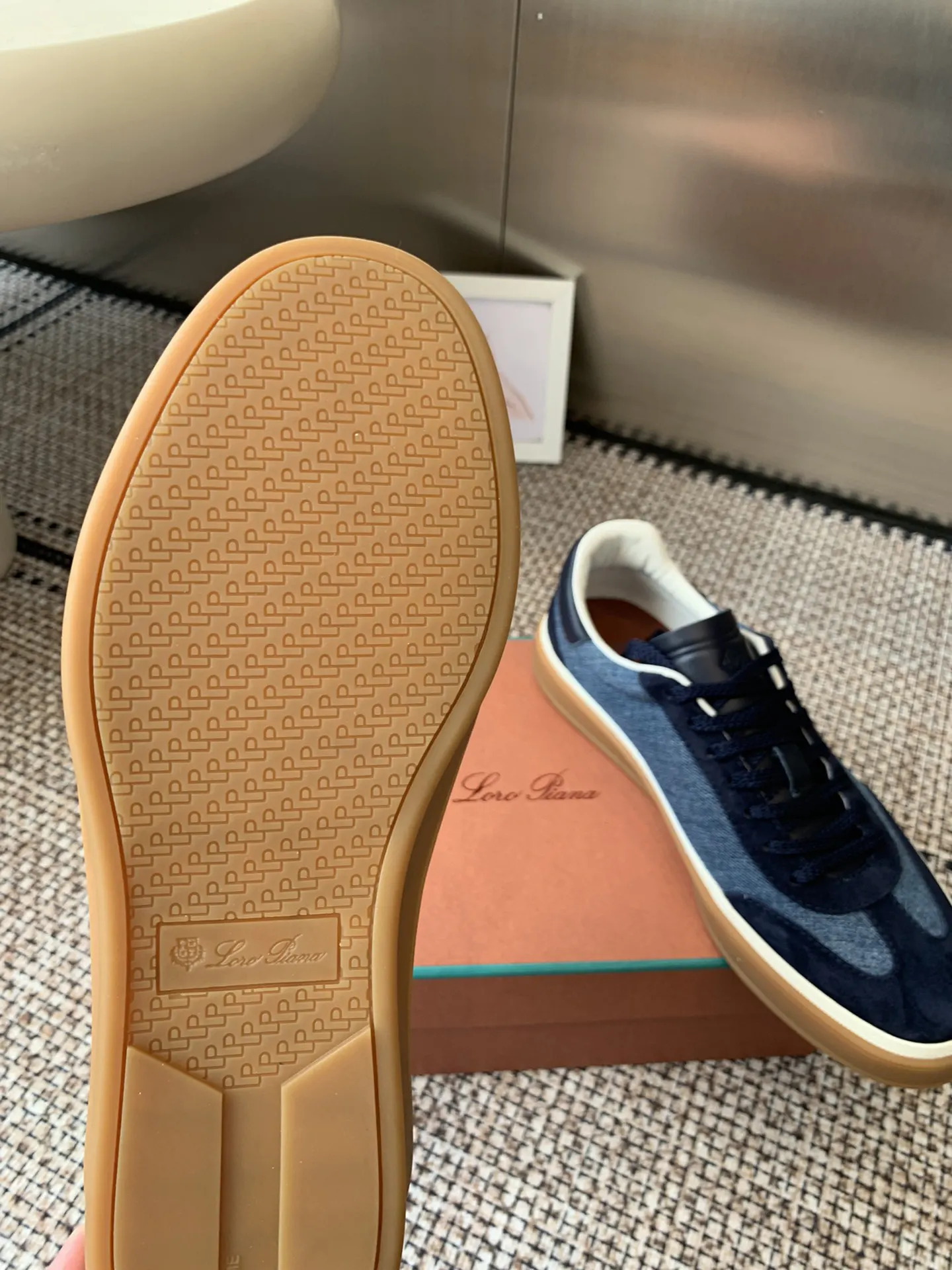 Loro Piana 運動鞋 休閒百搭款(數字6) Loro Piana 運動鞋 休閒百搭款(數字6)