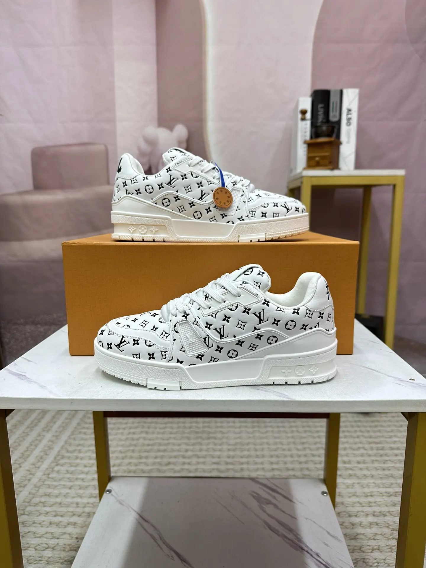Louis Vuitton Sneakers