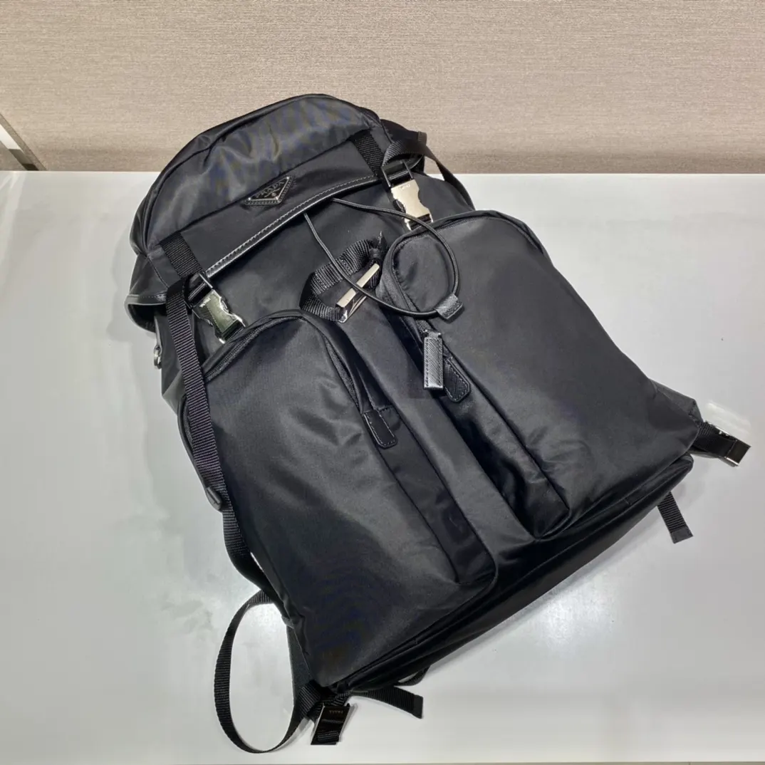 尼龍 登山包 雙肩背包采用进口尼龍面 雙肩包 实用雙肩款