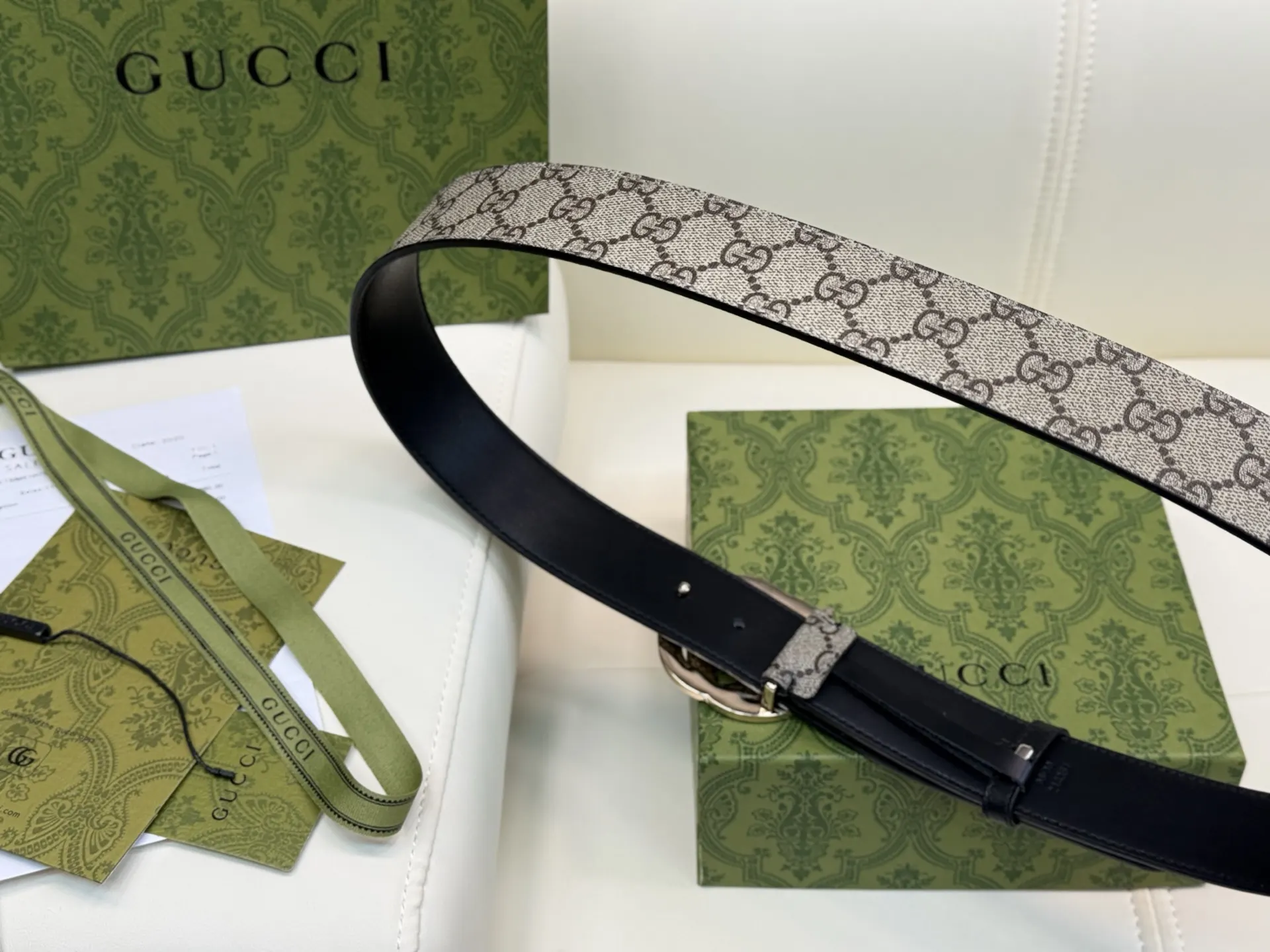 Gucci Double G 双G扣牛皮腰带