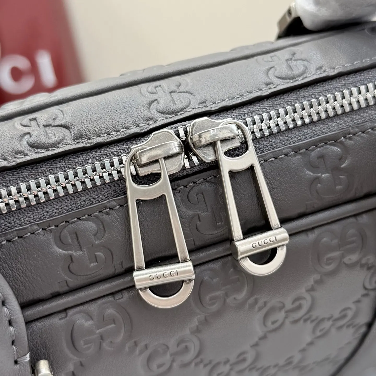 Gucci GG Emblem 灰色 米色 帆布 公文包 商務通勤款