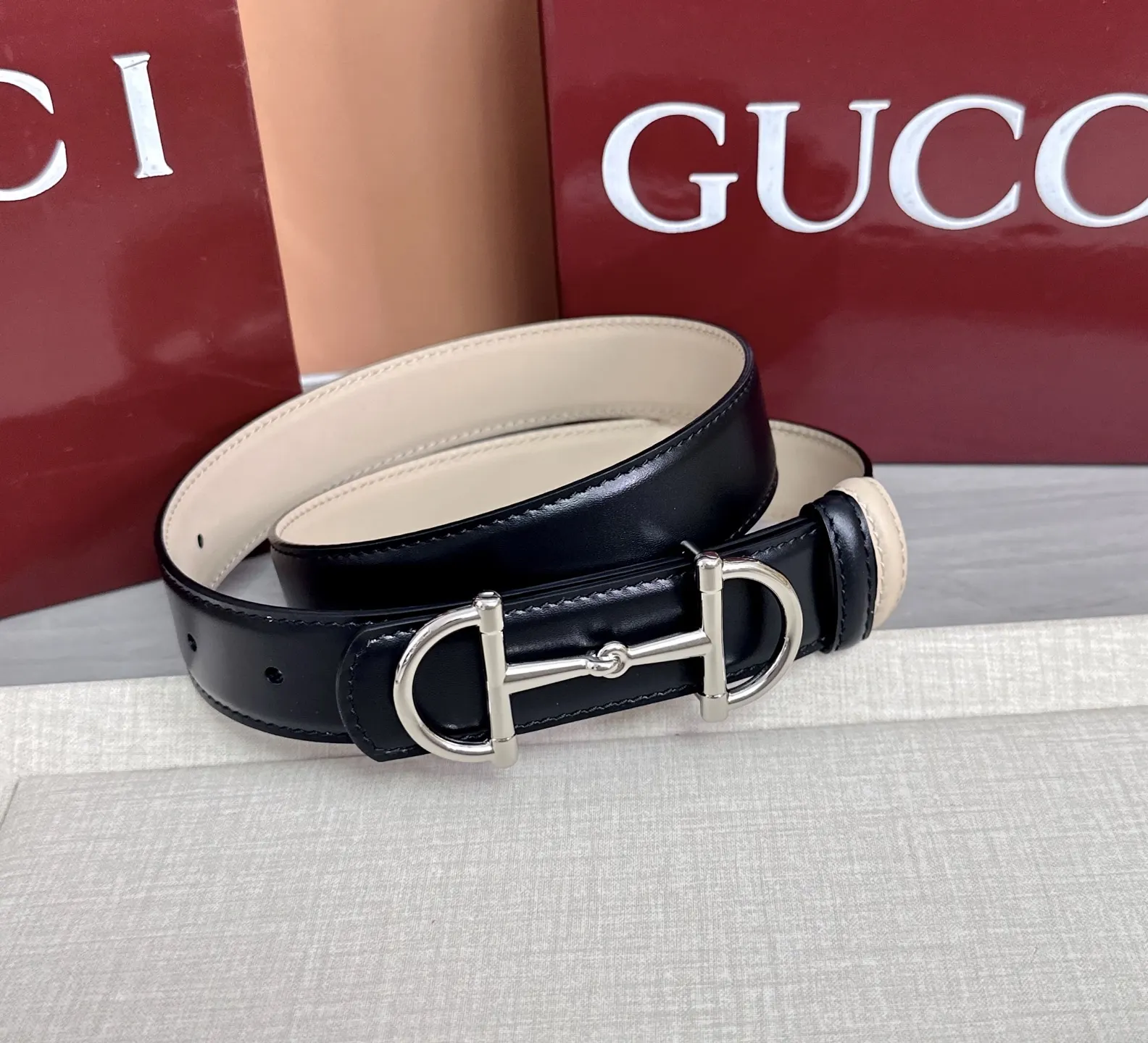 Gucci Double G Buckle Cowhide Belt Image 3 Gucci Double G Buckle Cowhide Belt Image 3