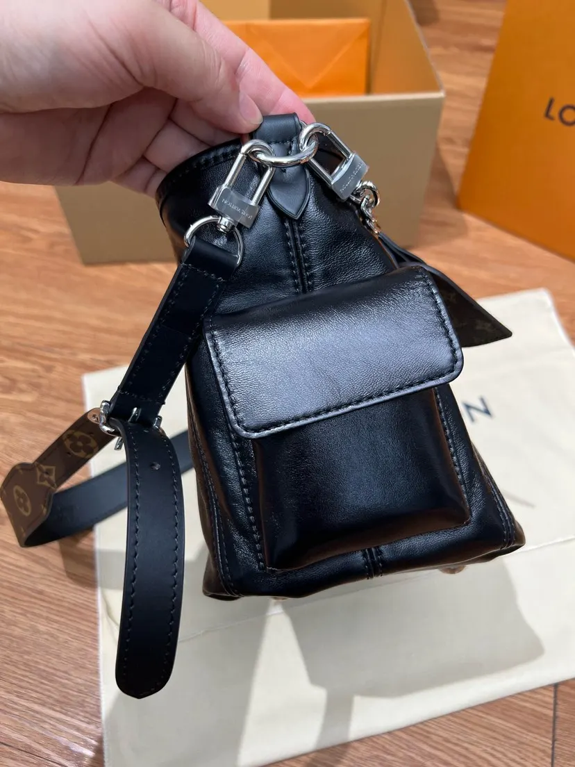 CarryAll 羊皮 水桶包 休閒水桶款