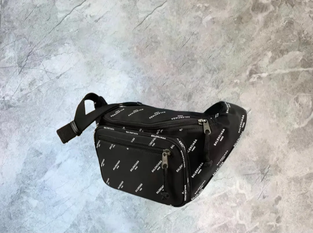 Balenciaga 丝印 有售 质量 巴黎世家胸包 腰包 男女同款 休閒腰包款
