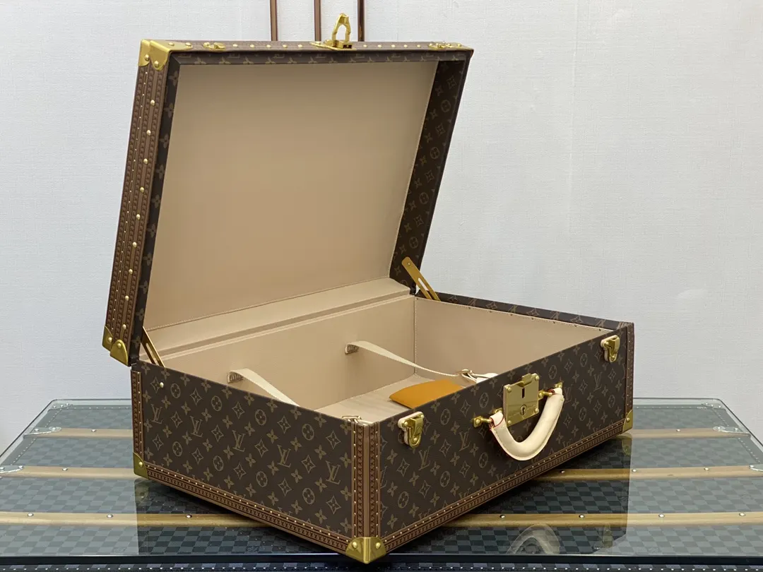 LV 金色 帆布 硬箱 纯铜五金 硬箱 著名的 行李箱 旅行拉杆款 轻便出行款