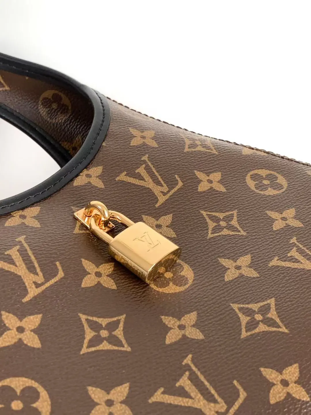 LV Classic Monogram Tote Bag Image 6 LV Classic Monogram Tote Bag Image 6