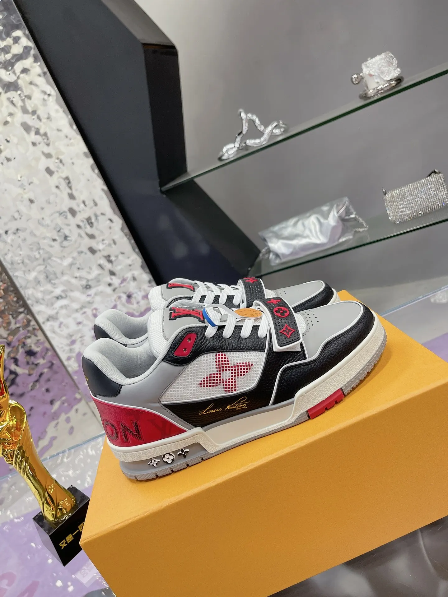 Louis Vuitton 运动鞋