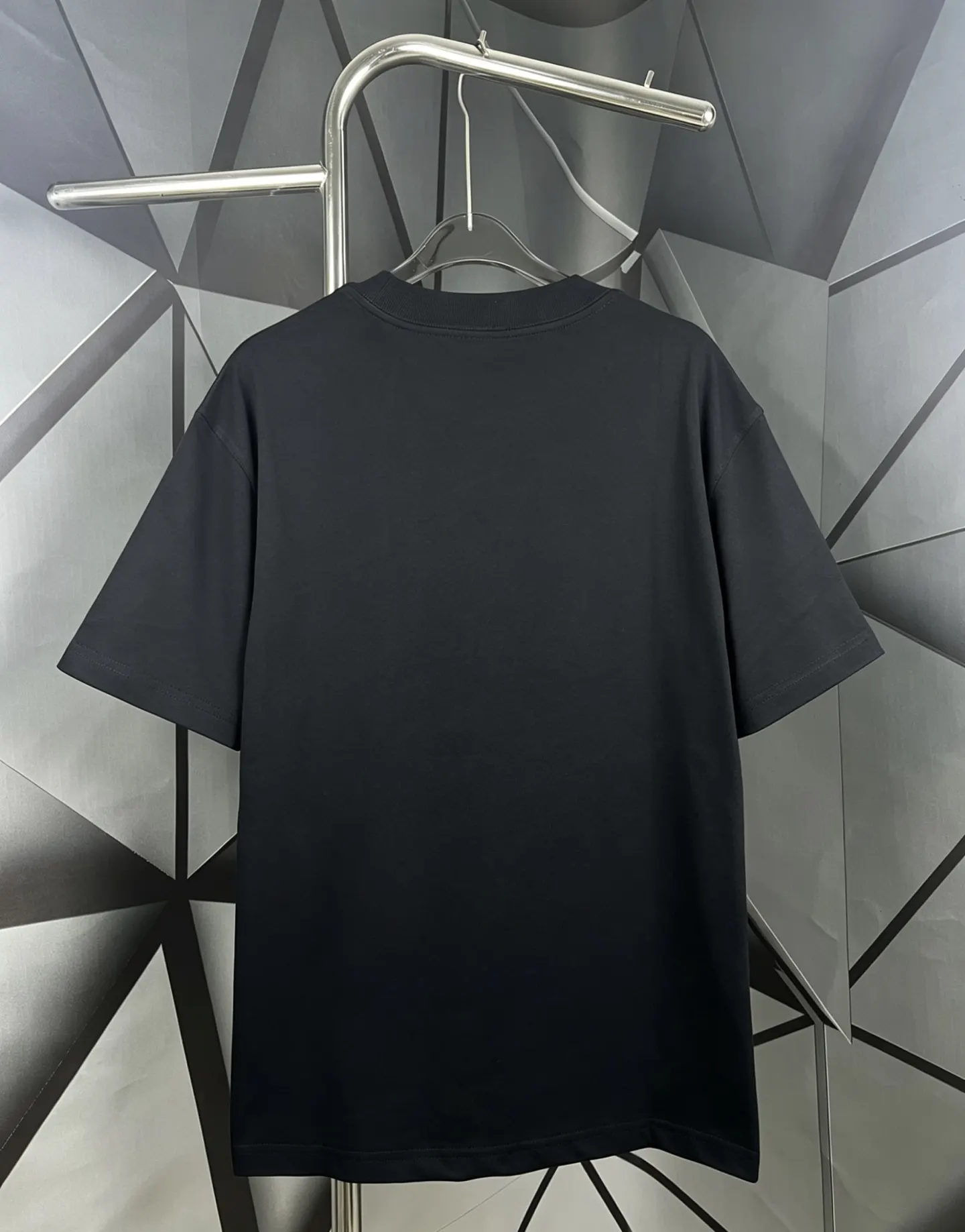 Balenciaga 26SS 刺绣 纯棉 短袖T恤 街头休闲款