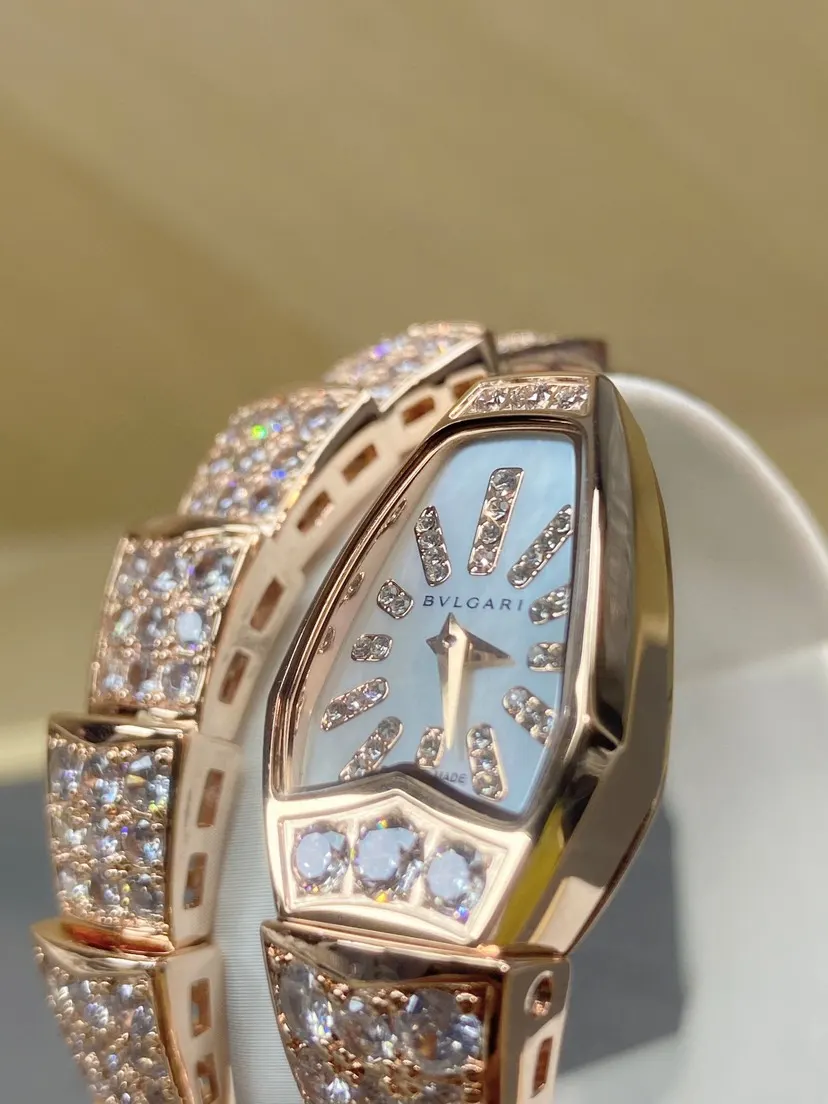 Watch Classic Image 9 Watch Classic Image 9