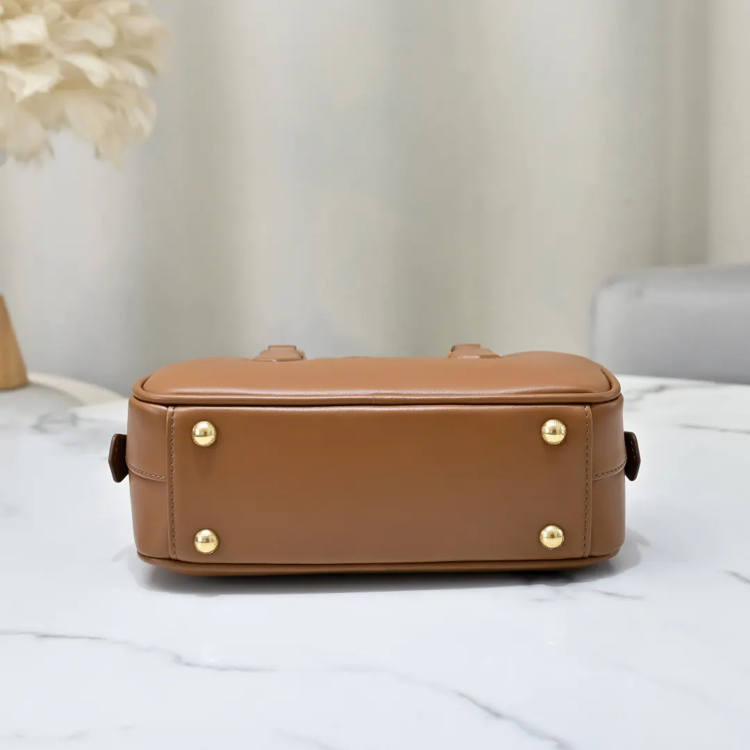 Top Handle Bag Commuter Leather