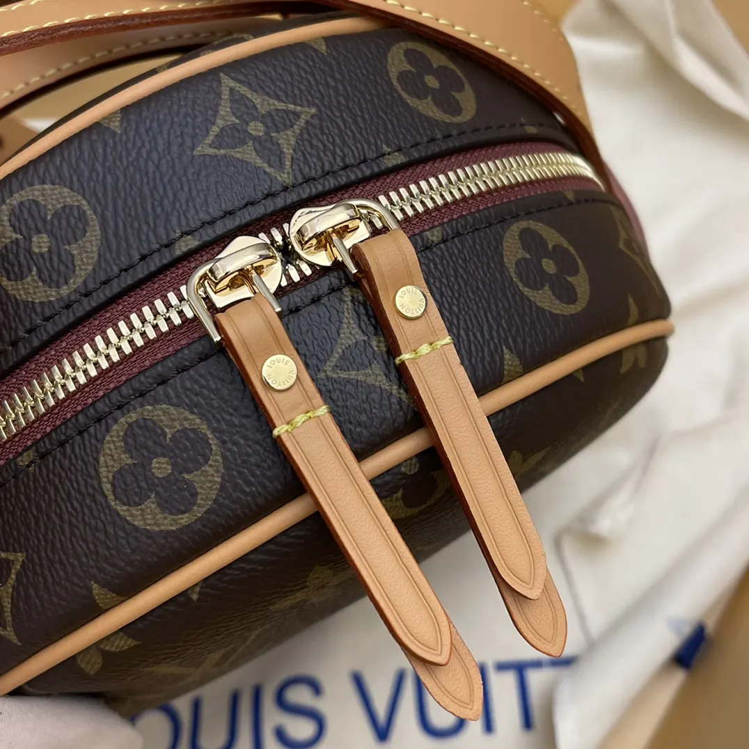Louis Vuitton Fashion Item Travel Leather