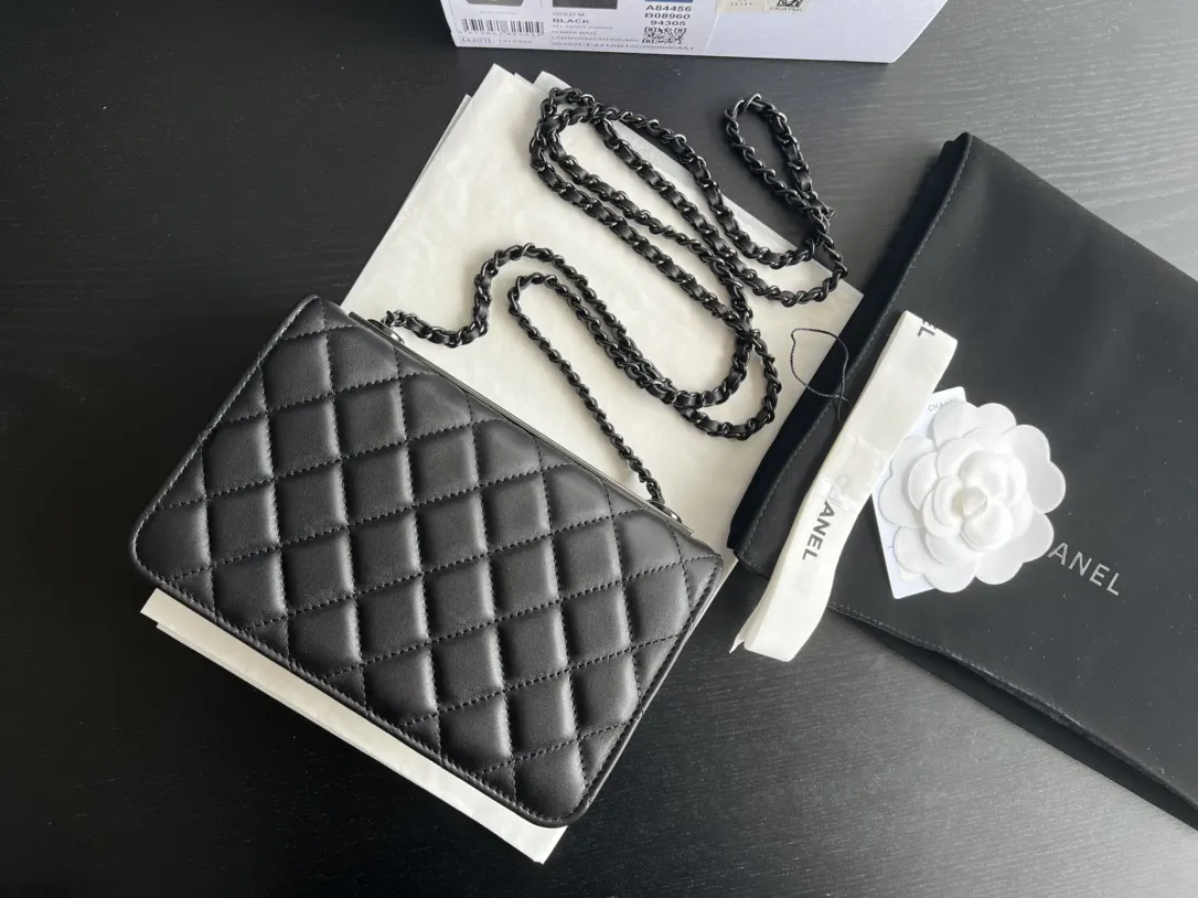 Chanel 22 黑色 菱格绗缝 斜挎包