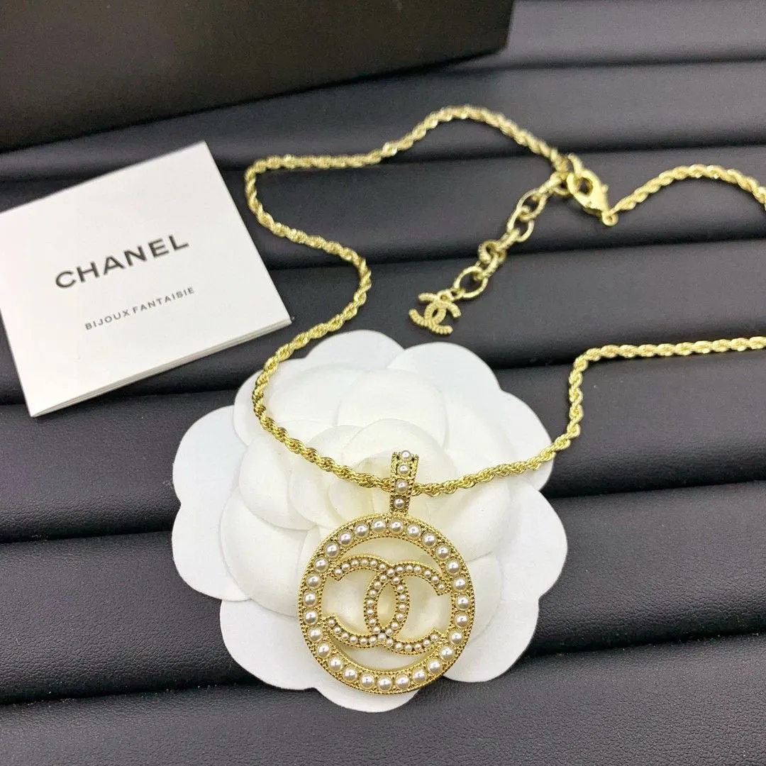 Chanel 双C项链