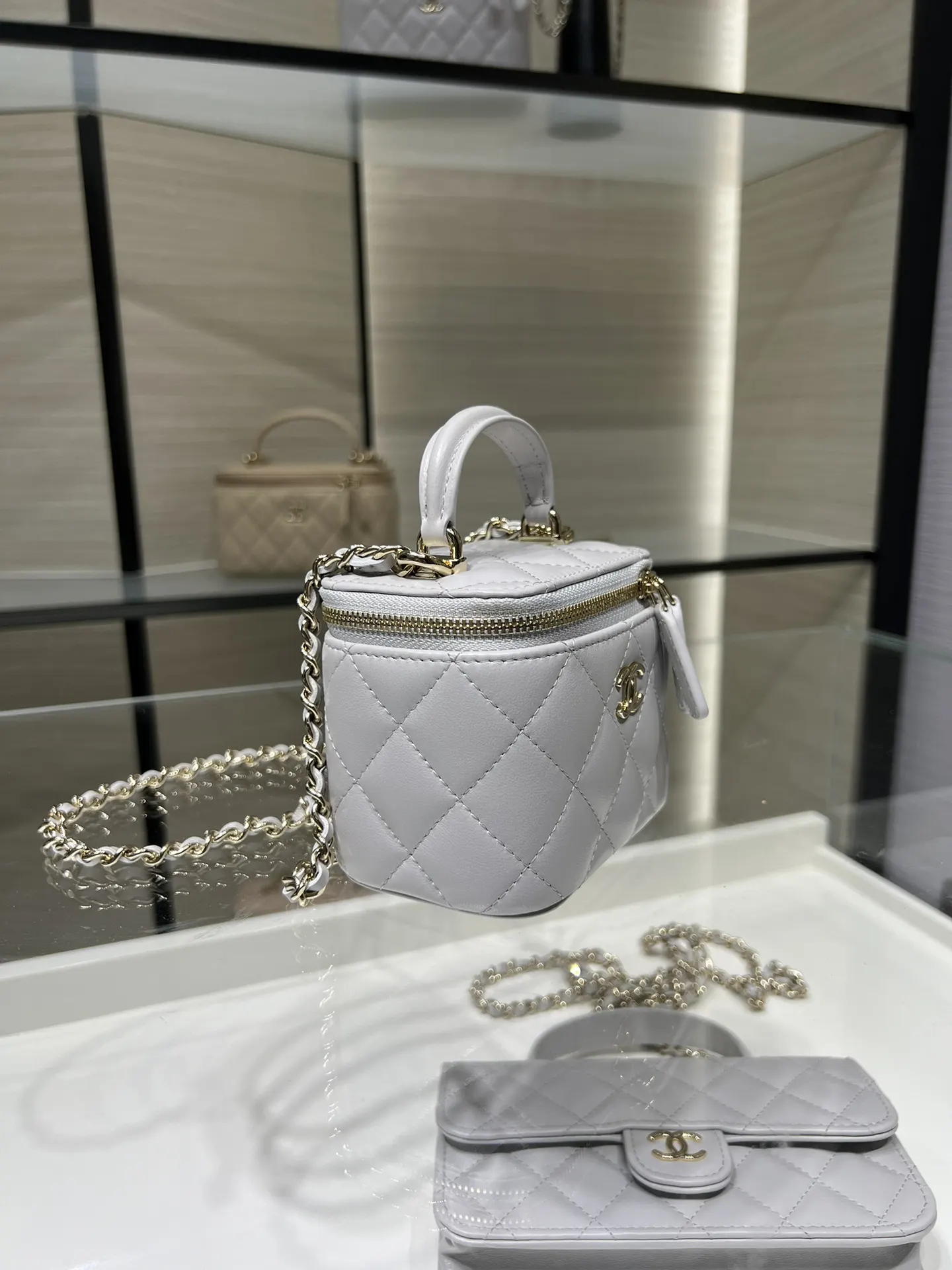 Chanel 19 小号 灰色 皮革 菱格绗缝 链条包