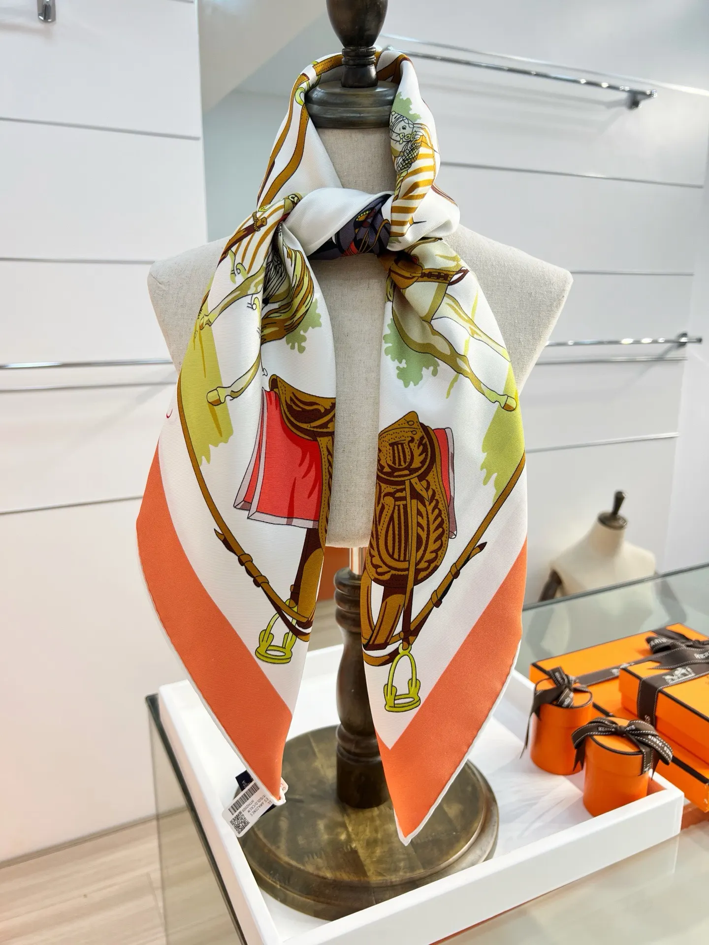 Hermès 丝巾 精致配饰