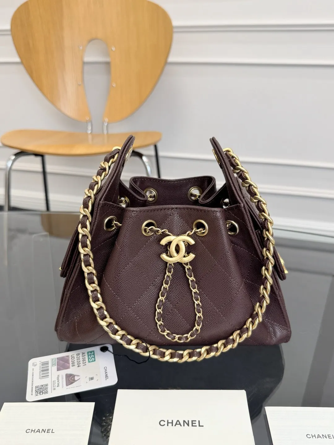 Chanel White Hobo Shoulder Bag Vintage Leather